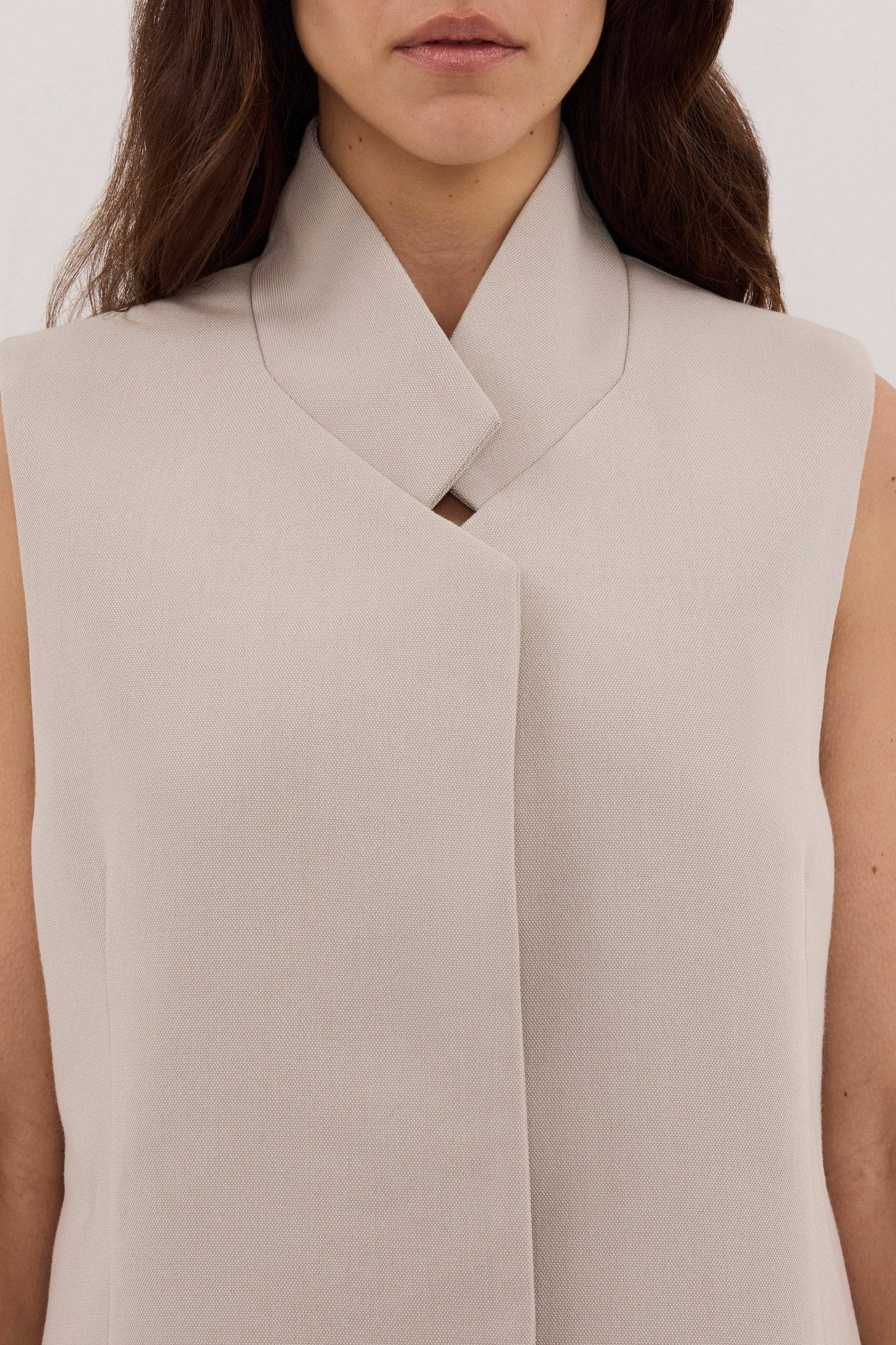 VIDA MUSHROOM STAND COLLAR VEST TOP