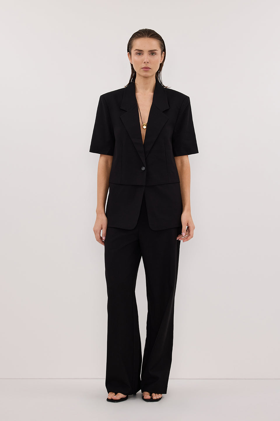 RITA BLACK SHORT SLEEVE BLAZER