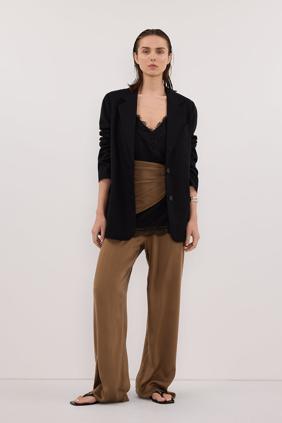 LIZA BLACK OVERSIZED BLAZER