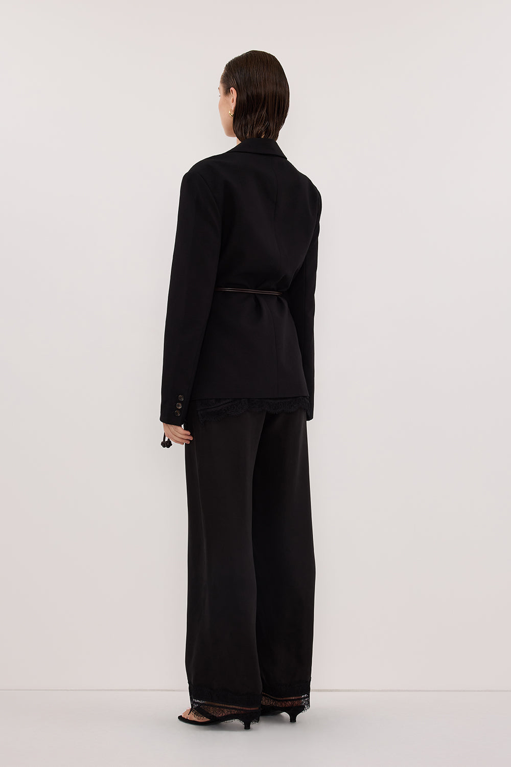 SURI BLACK CINCHED BLAZER