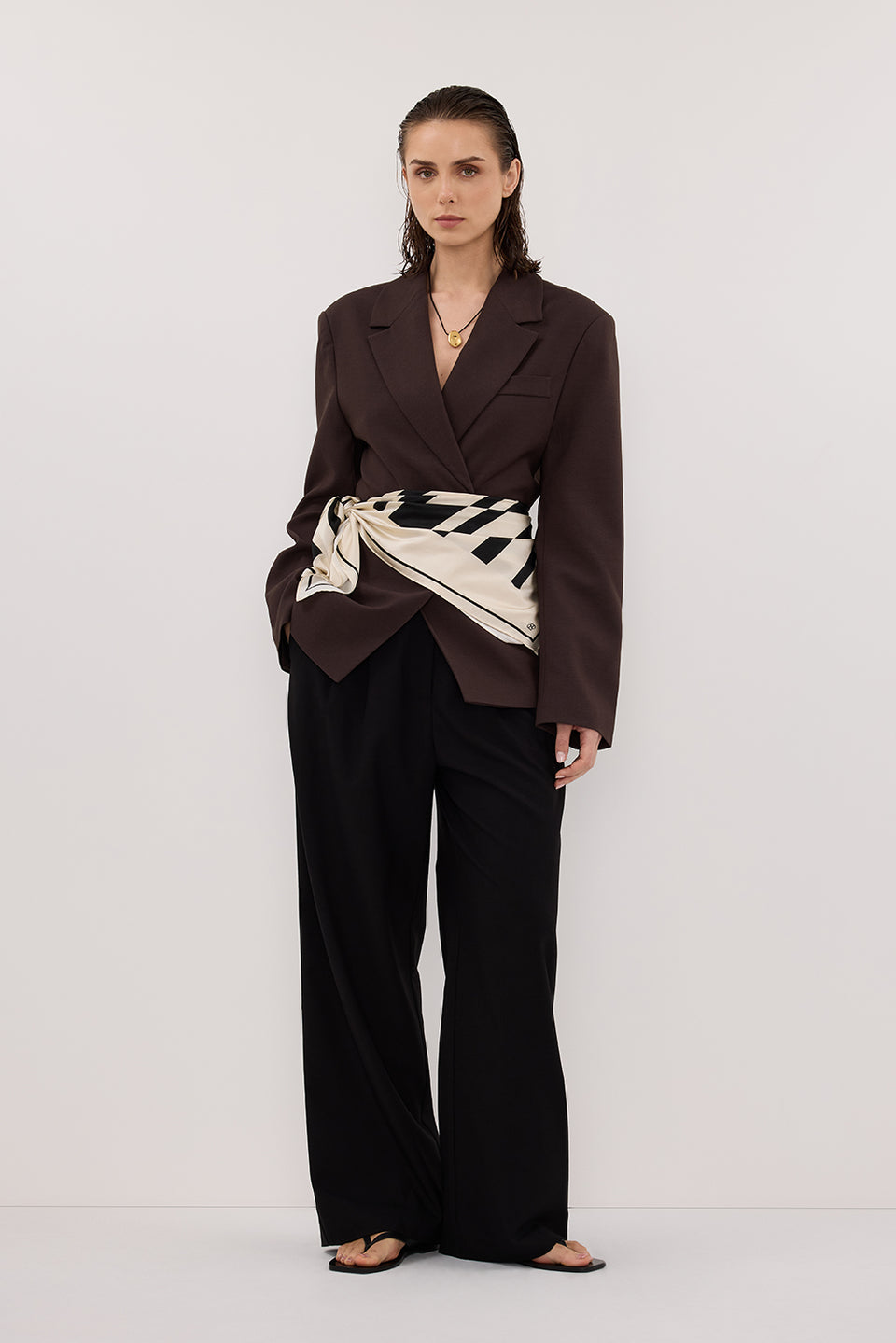 SURI ESPRESSO CINCHED BLAZER