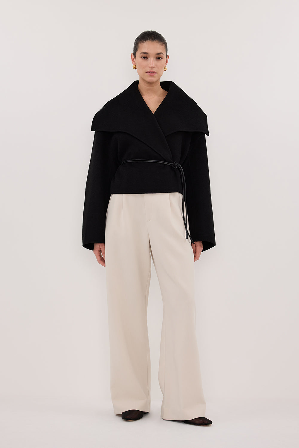 LUCIA BLACK CROPPED COAT – DISSH