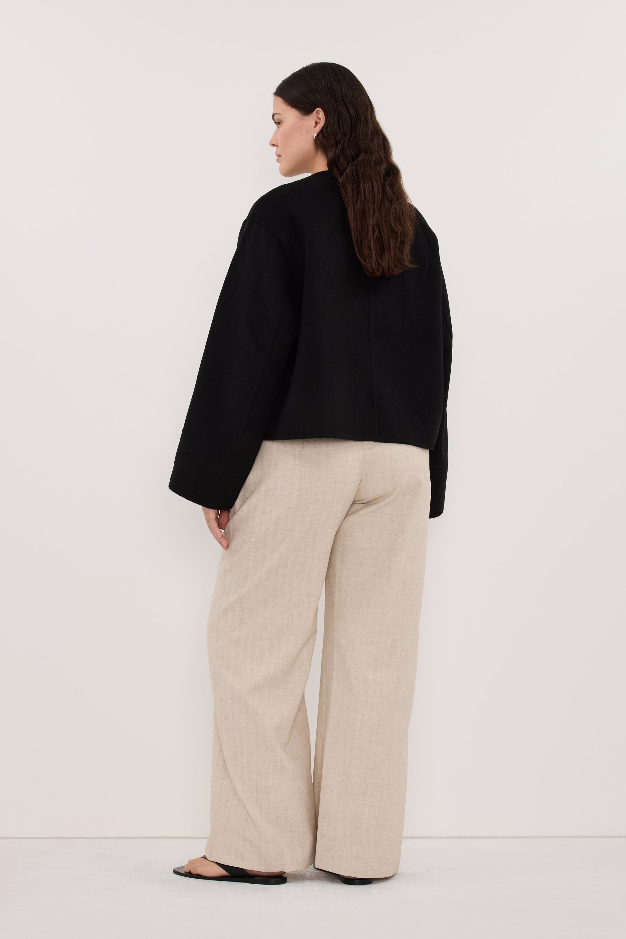 JACLYN BLACK CROPPED WOOL BLEND COAT – DISSH JACLYN BLACK CROPPED WOOL BLEND COAT – DISSH
