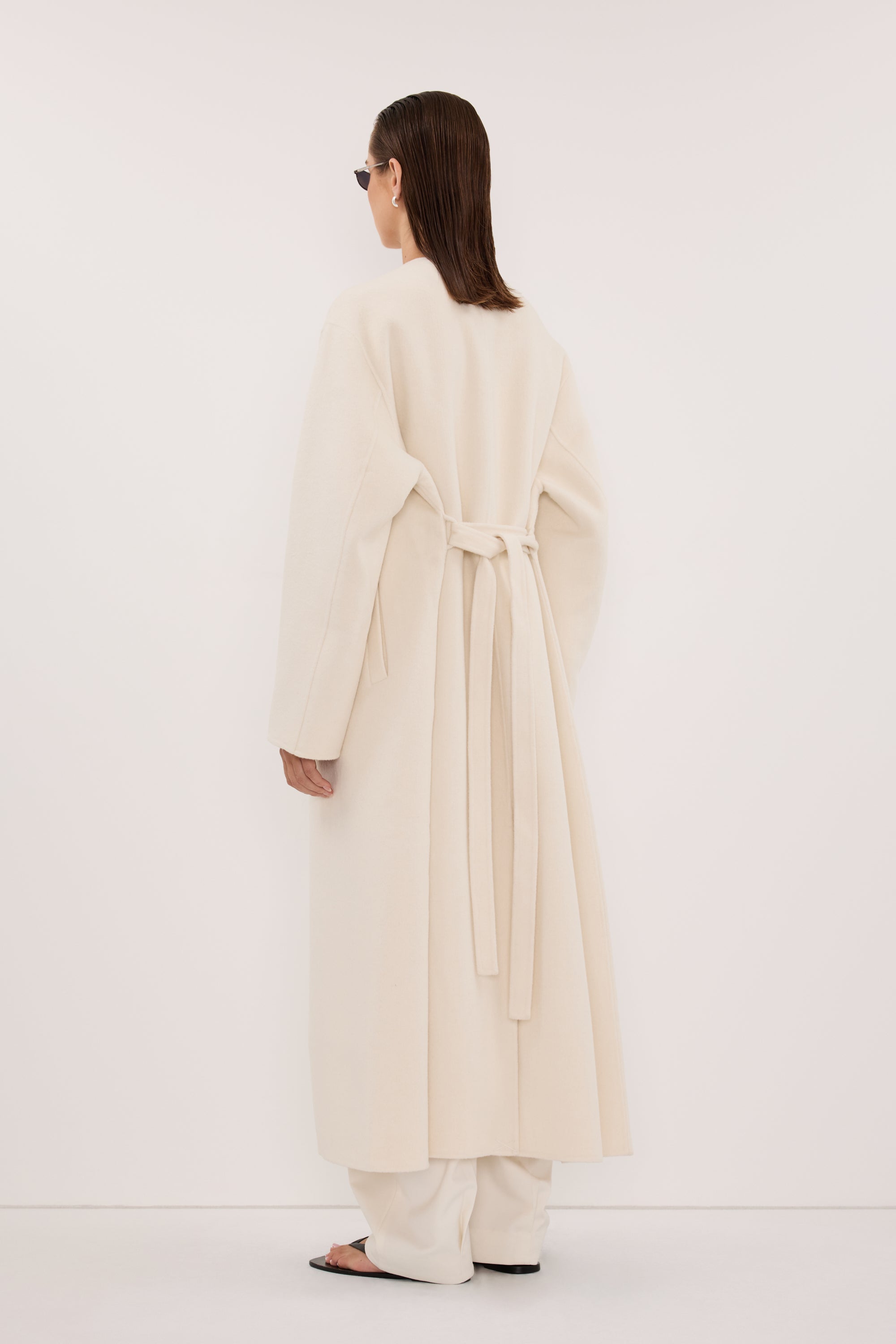 GRETA OFF WHITE COLLARLESS WOOL BLEND COAT – DISSH