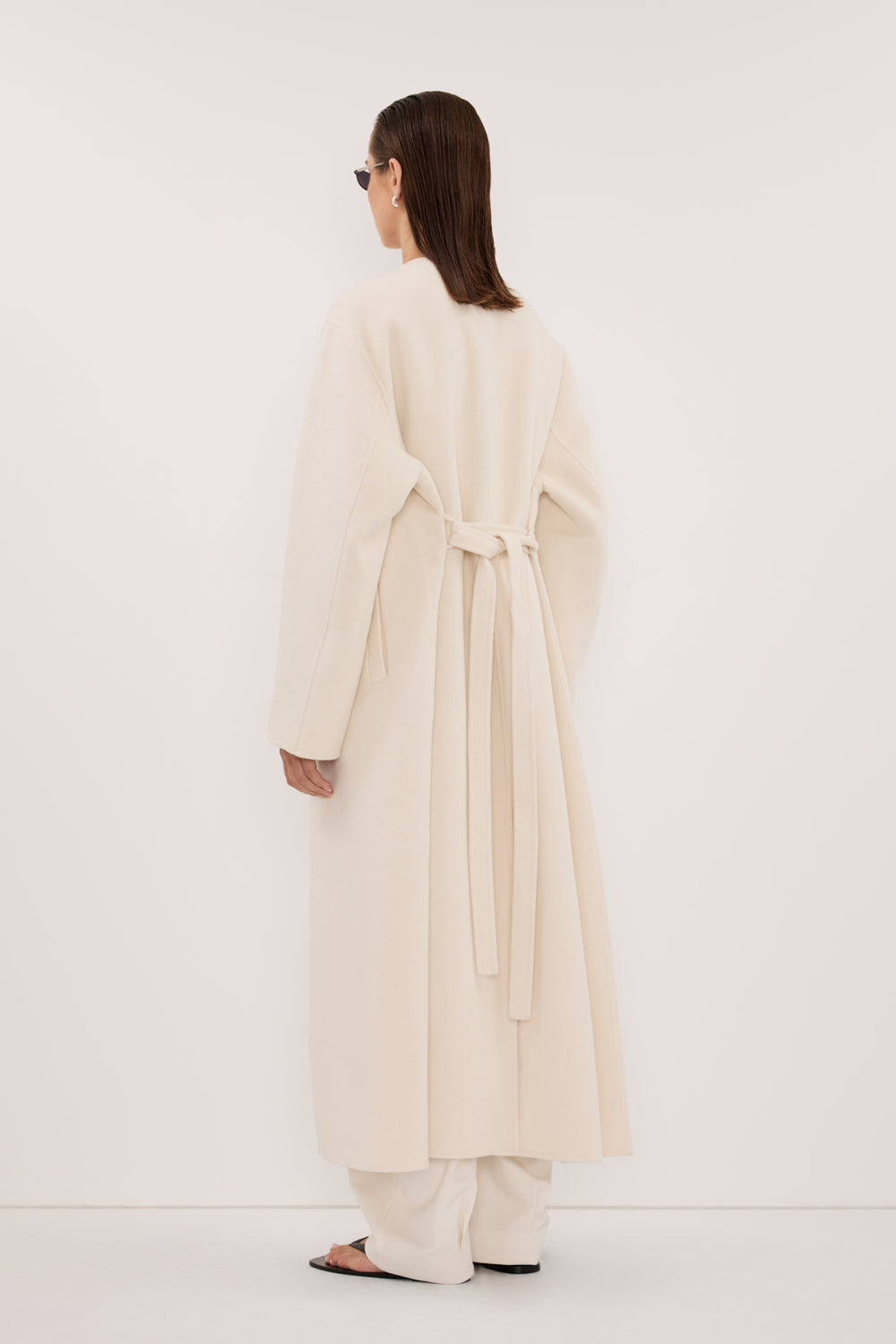 GRETA OFF WHITE COLLARLESS COAT