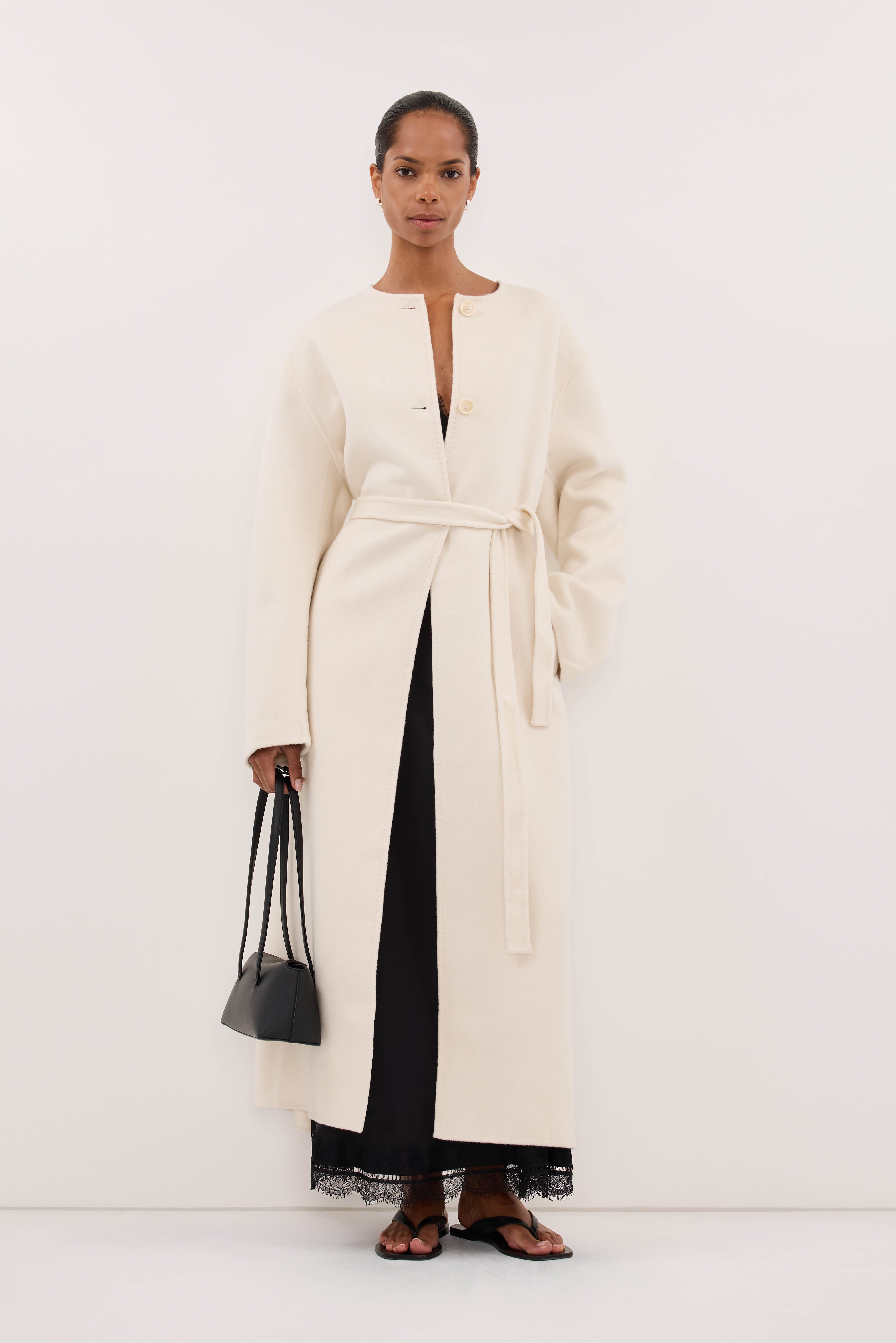 最終値下 HYKE WOOL GATHERED COAT BEIGE GRETA OFF WHITE COLLARLESS WOOL BLEND COAT – DISSH