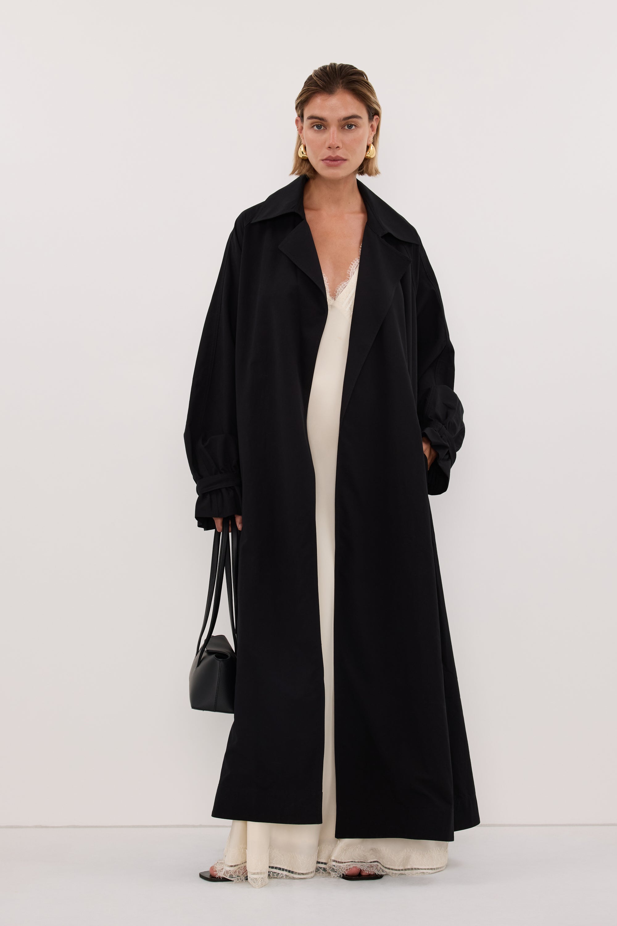 NINA BLACK LIGHTWEIGHT TRENCH – DISSH