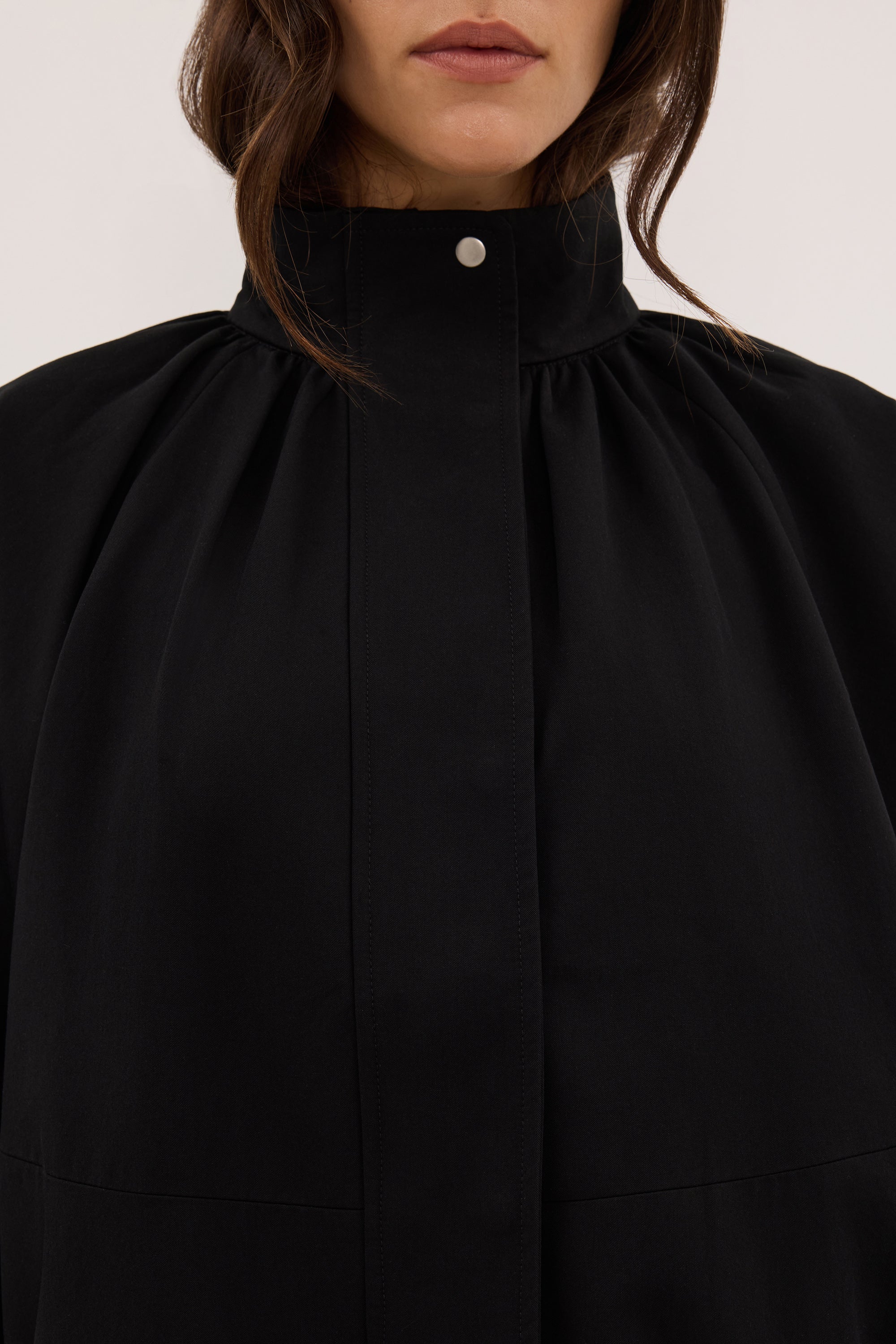 OAKLEE BLACK BATWING LIGHTWEIGHT JACKET