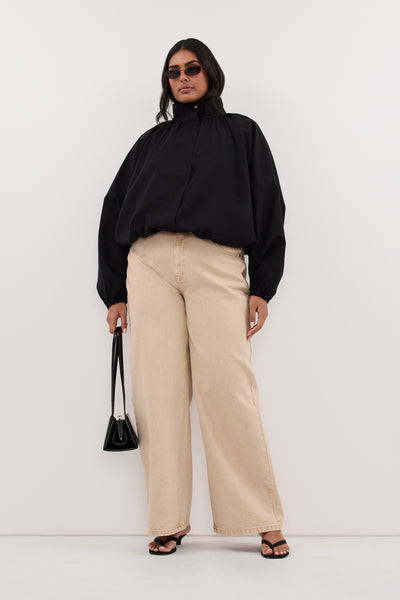 Shanaya wearing OAKLEE BLACK BATWING LIGHTWEIGHT JACKET