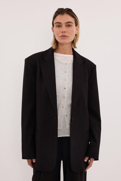 Joanna wearing HARLEY 2.0 BLACK OVERSIZED BLAZER