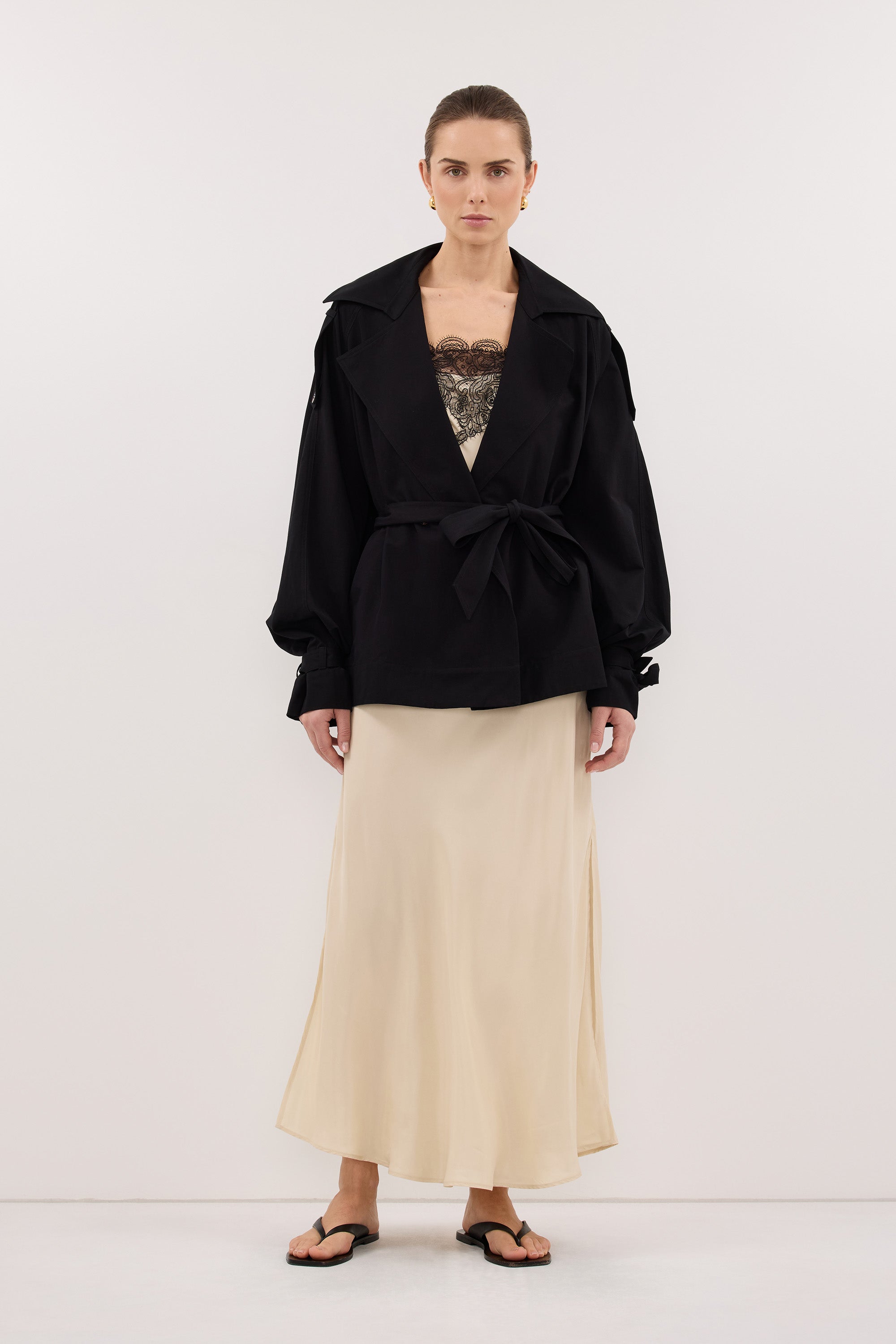 NINA BLACK LIGHTWEIGHT MINI TRENCH – DISSH
