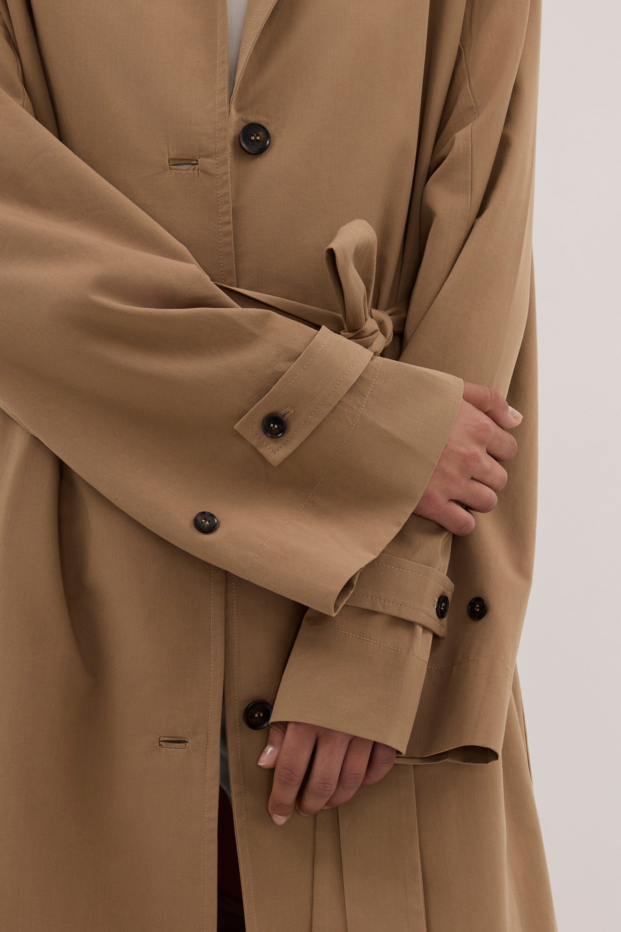 KAELA TAN LIGHTWEIGHT TRENCH COAT