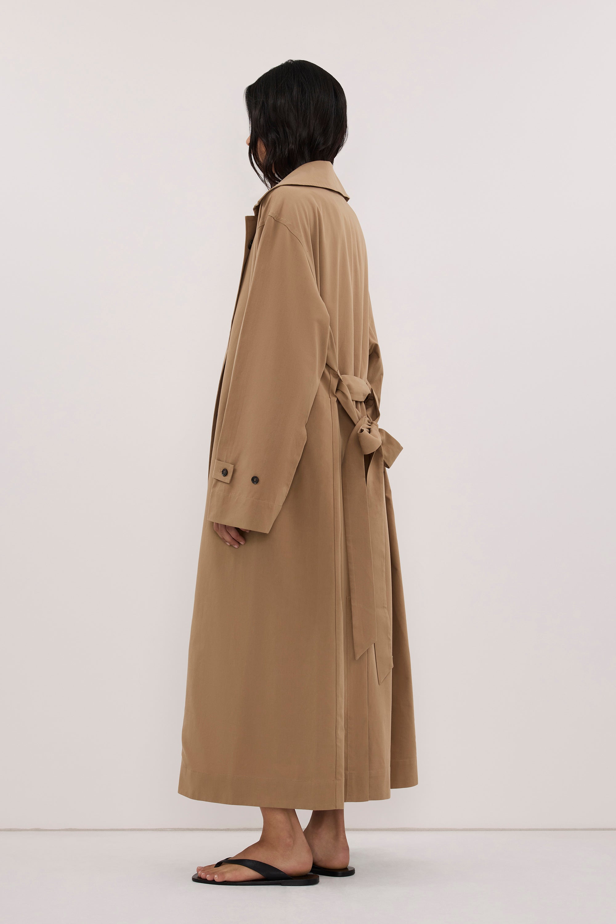 KAELA TAN LIGHTWEIGHT TRENCH COAT