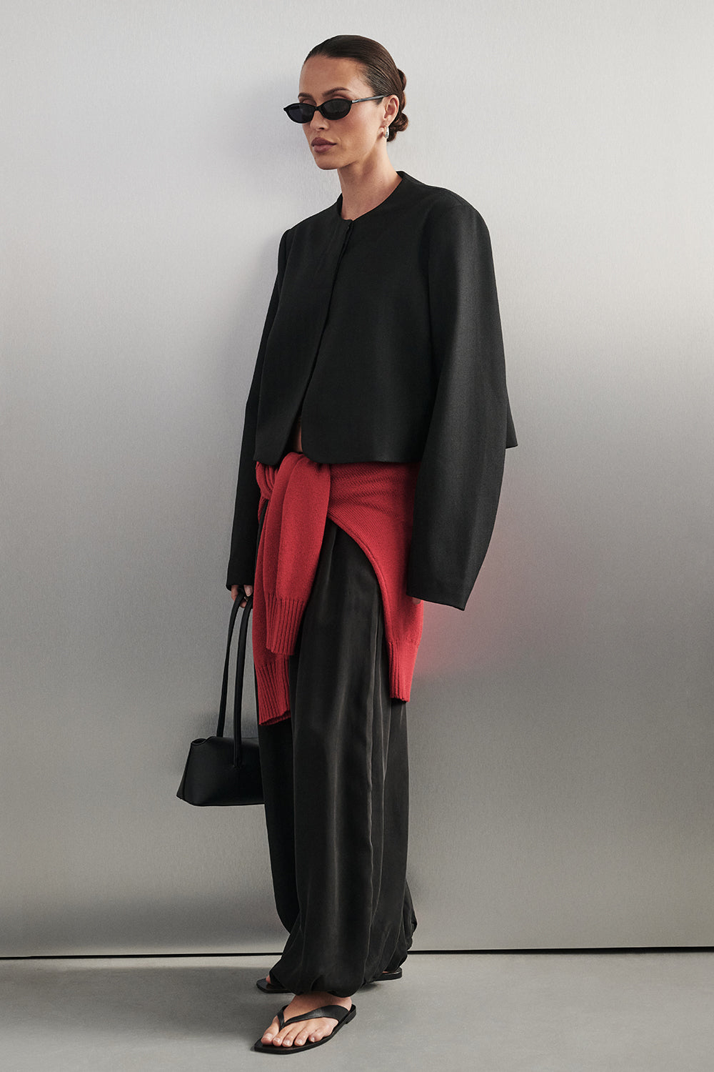 CYRUS BLACK CROPPED BLAZER