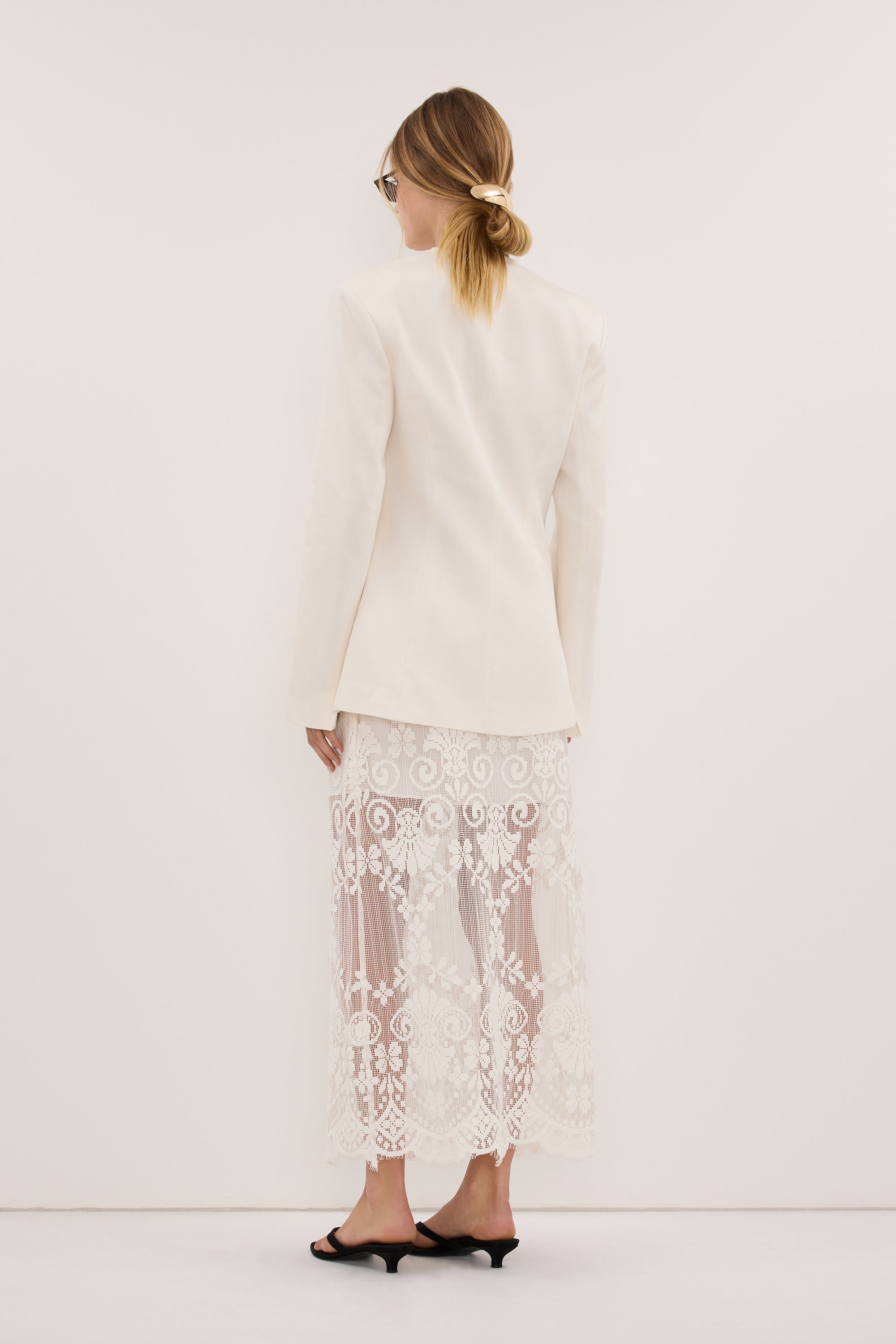 GIULIA IVORY COLLARLESS BLAZER