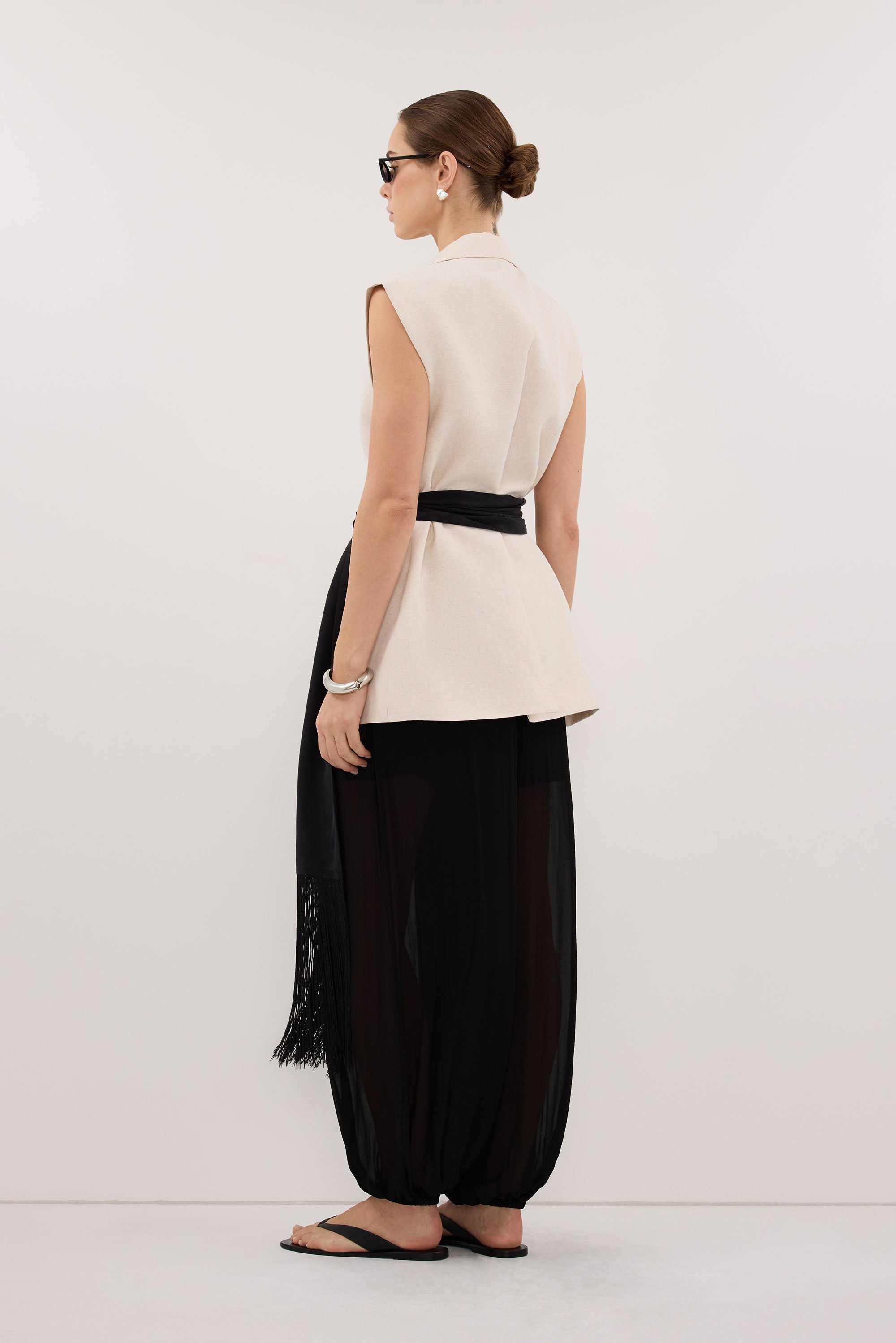 FIORA BLACK CUPRO FRINGE SCARF