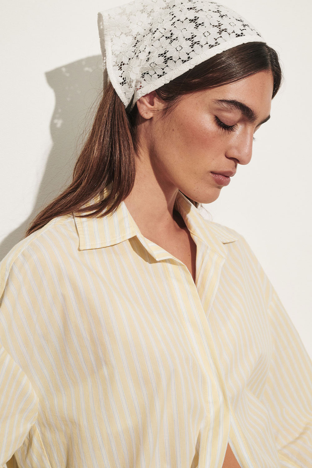 RENATA WHITE LACE HEAD SCARF