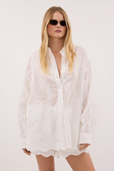 Zoe wearing CORDELIA WHITE RAMIE SHIRT