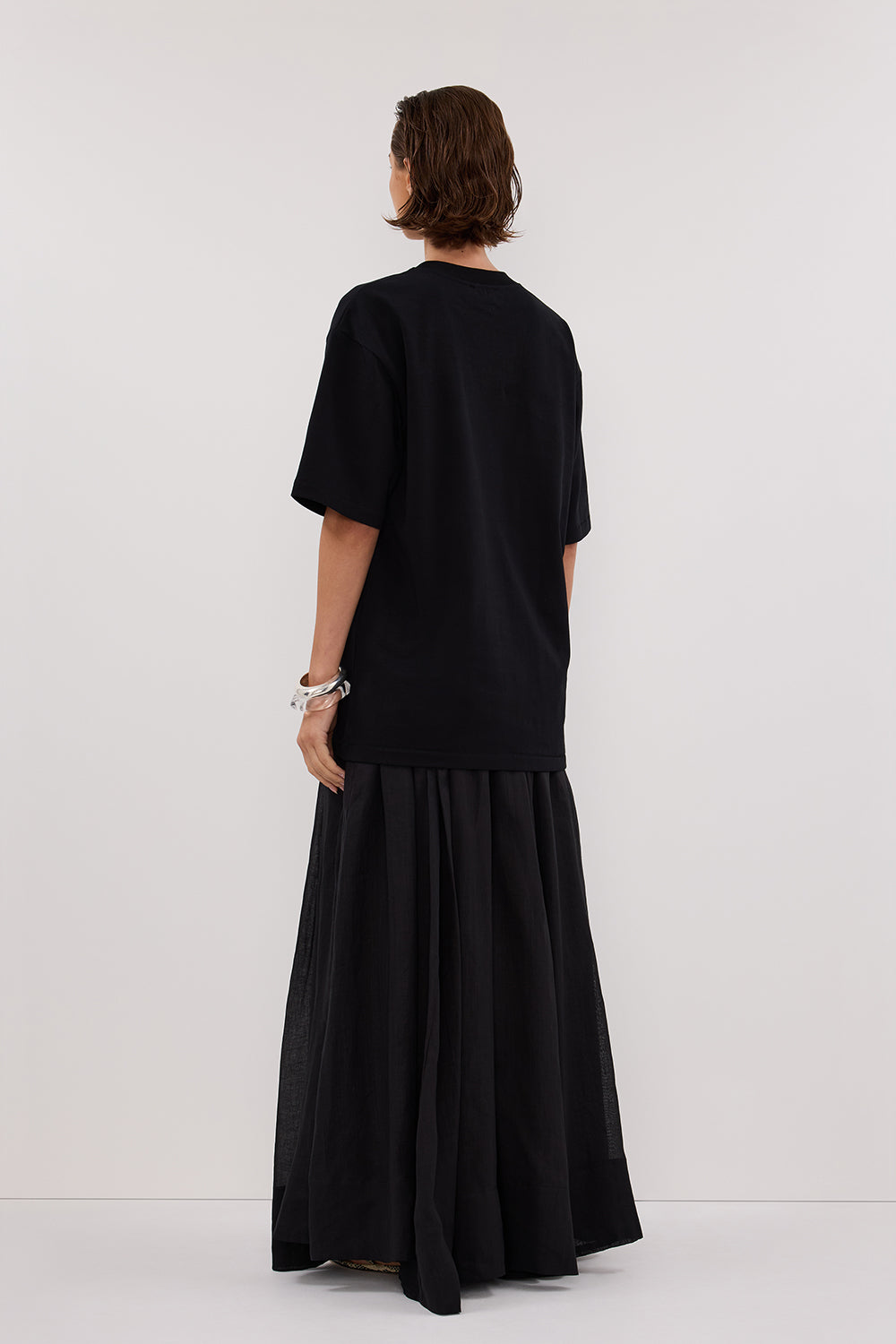 NOAH BLACK LONGLINE TEE