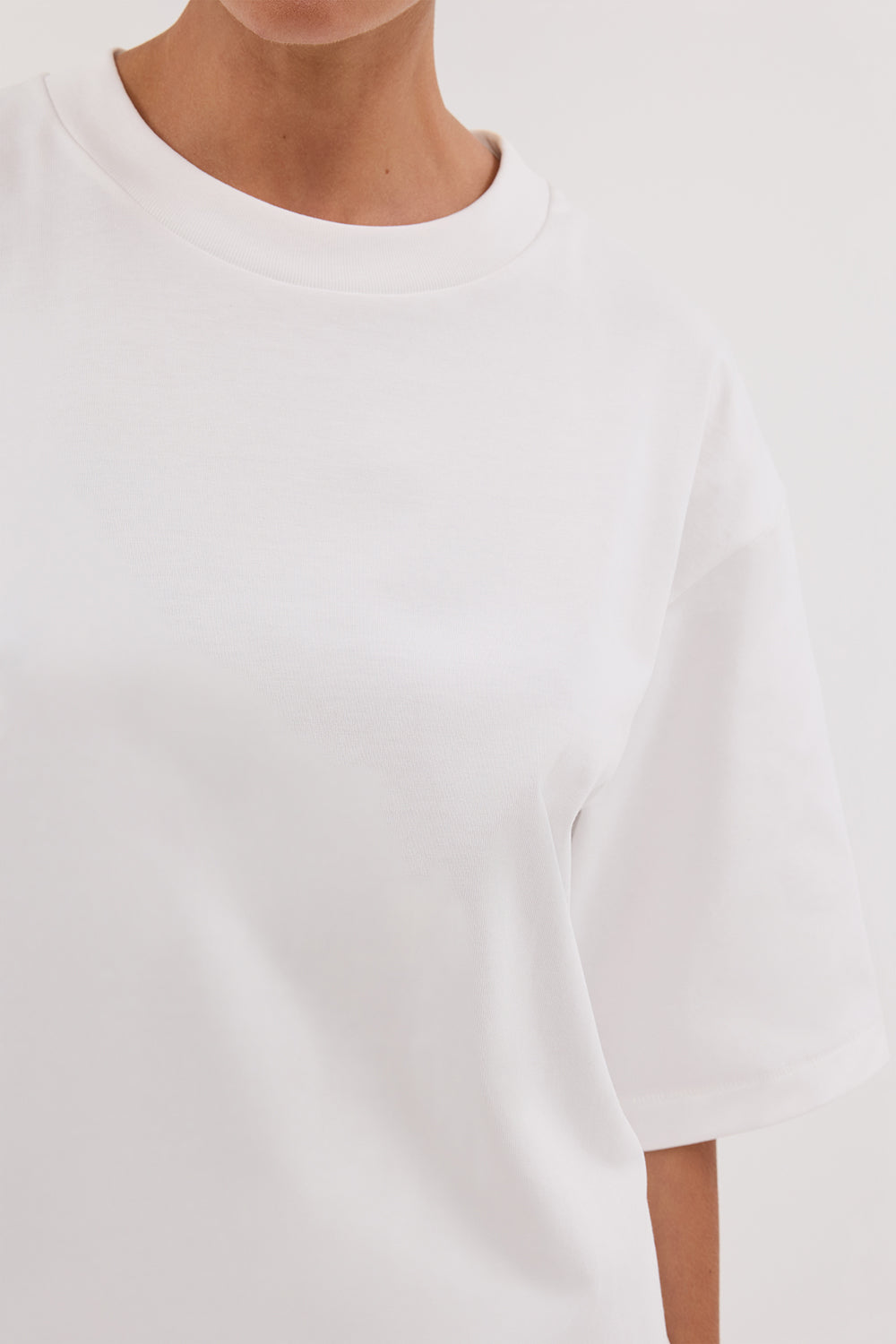 NOAH WHITE LONGLINE TEE