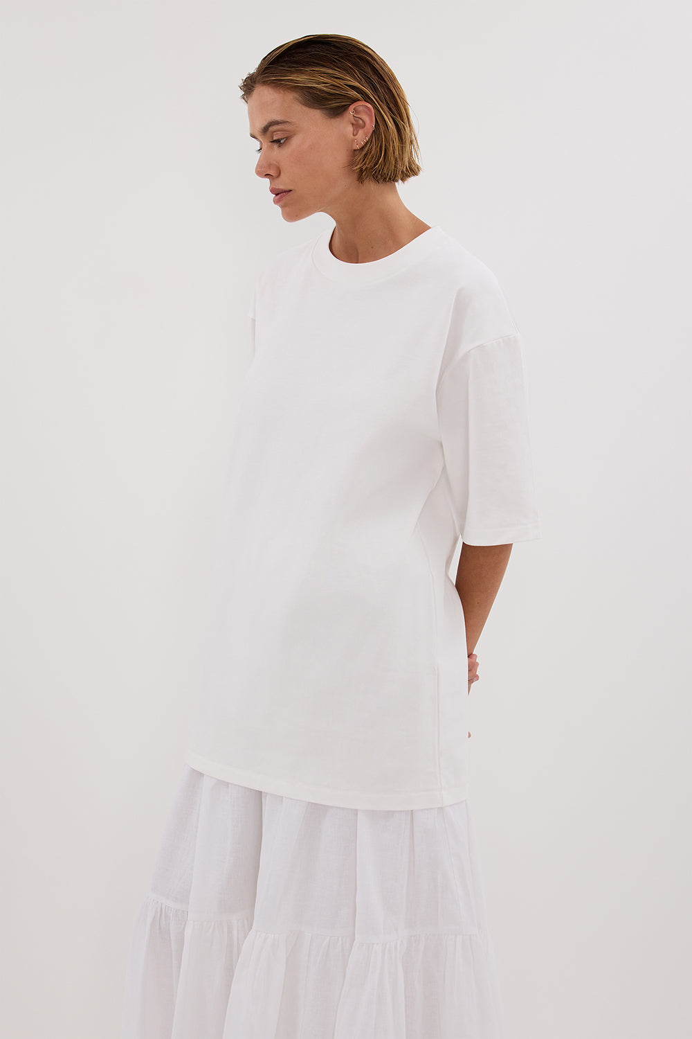 NOAH WHITE LONGLINE TEE