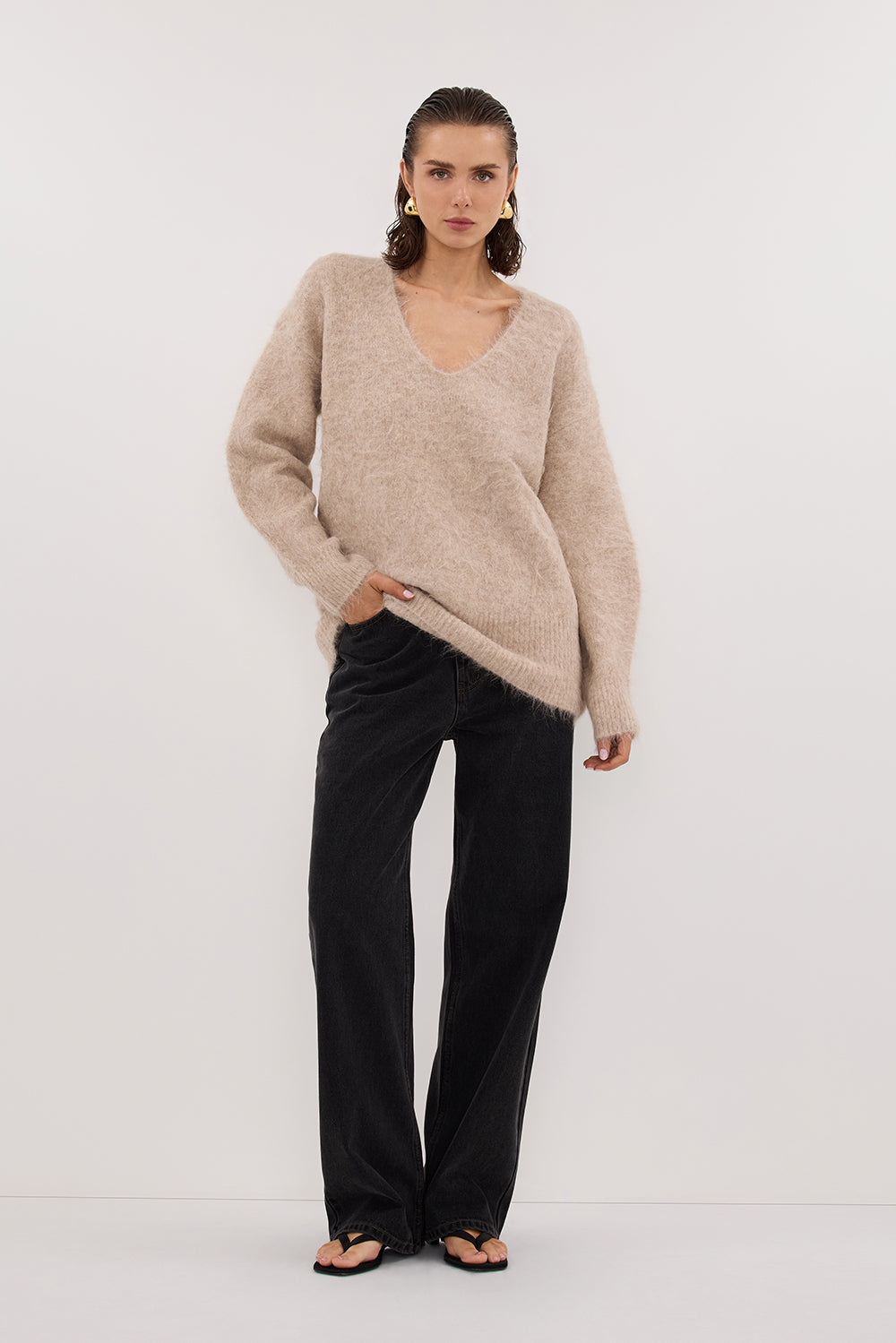SALMA OAT V NECK JUMPER
