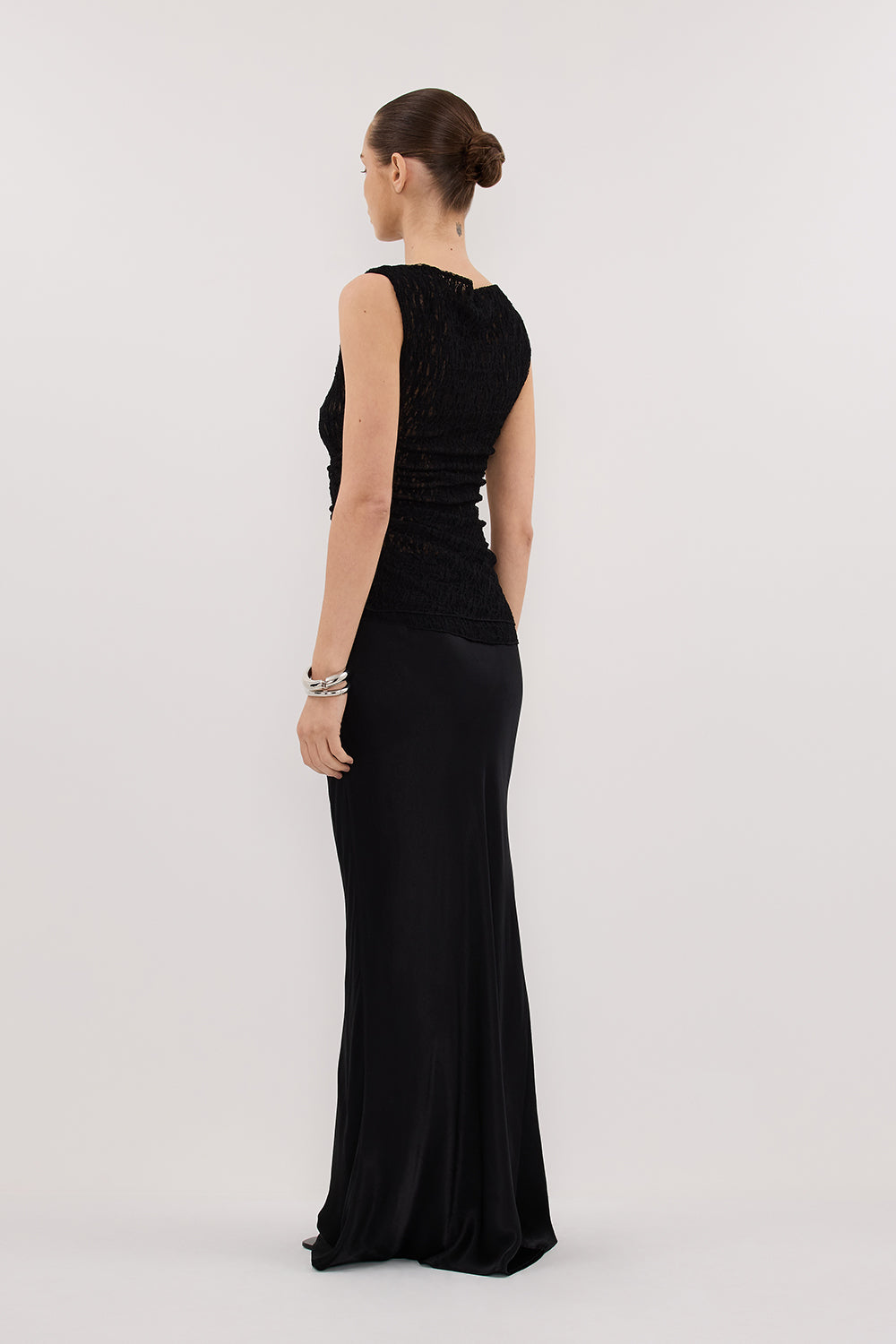 LIZZIE BLACK SLEEVELESS LACE TOP | Dissh