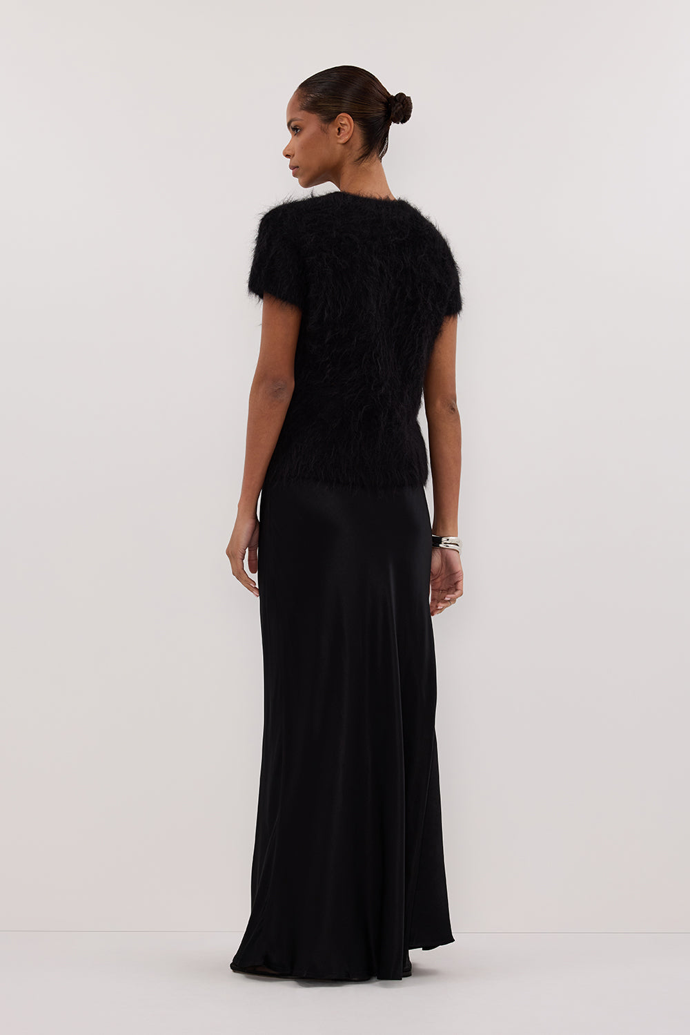 SALMA BLACK CAP SLEEVE KNIT TOP