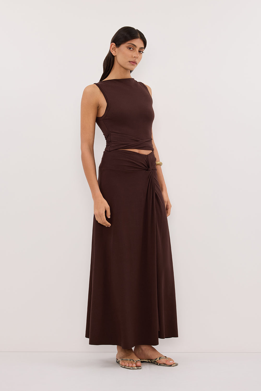 HADLEY CHOC SLEEVELESS TWIST TOP