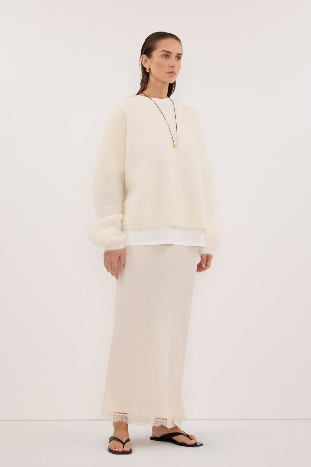 ALYSSA IVORY CREW NECK JUMPER – DISSH