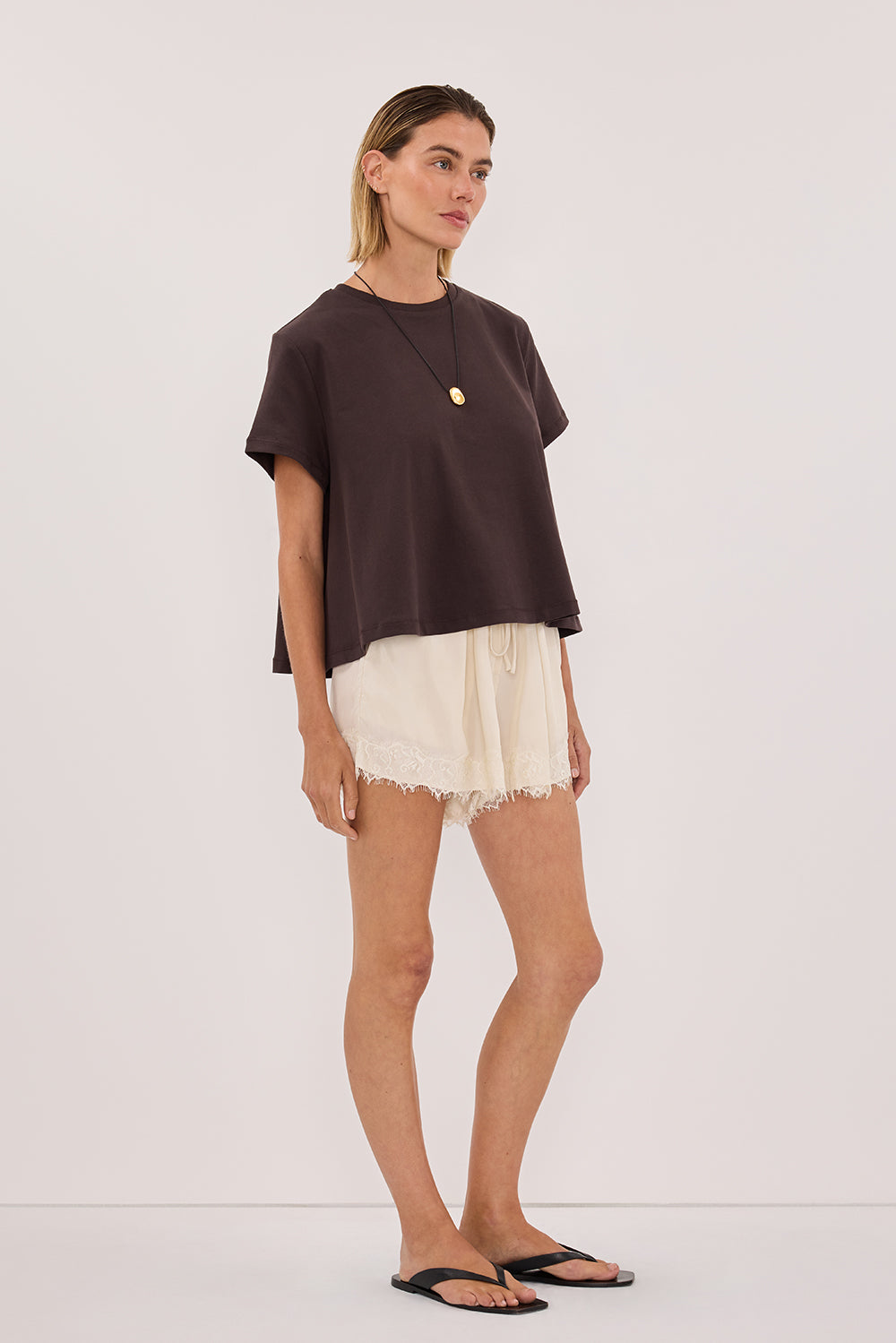 TATUM BITTER CHOC SHORT SLEEVE COTTON TEE