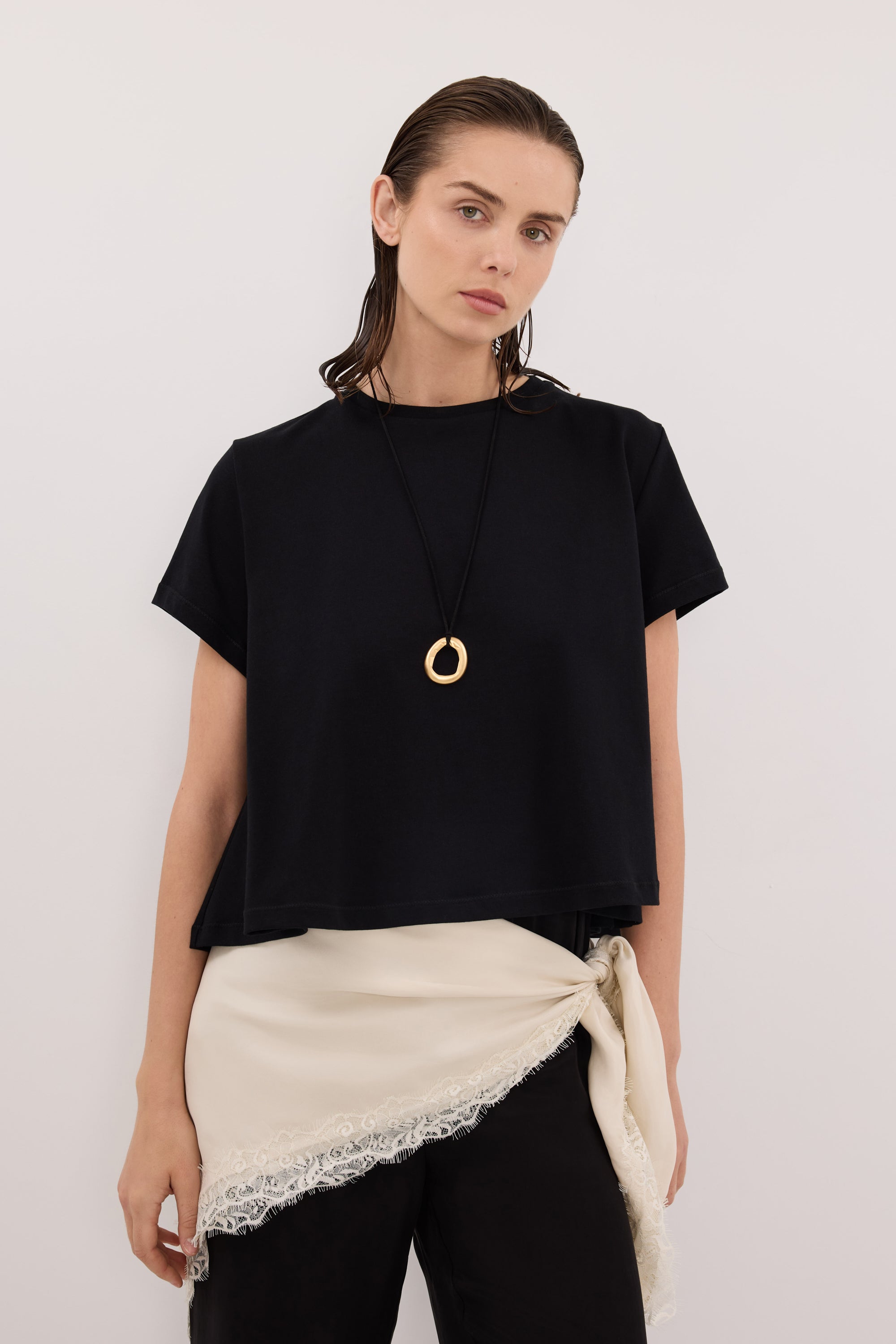 TATUM BLACK SHORT SLEEVE COTTON TEE