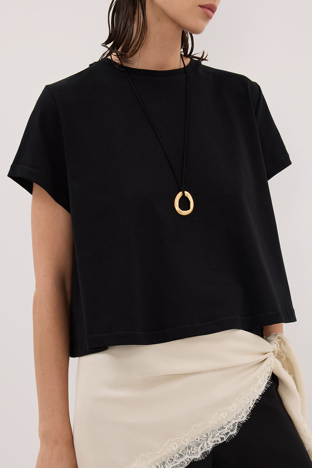 TATUM BLACK SHORT SLEEVE COTTON TEE