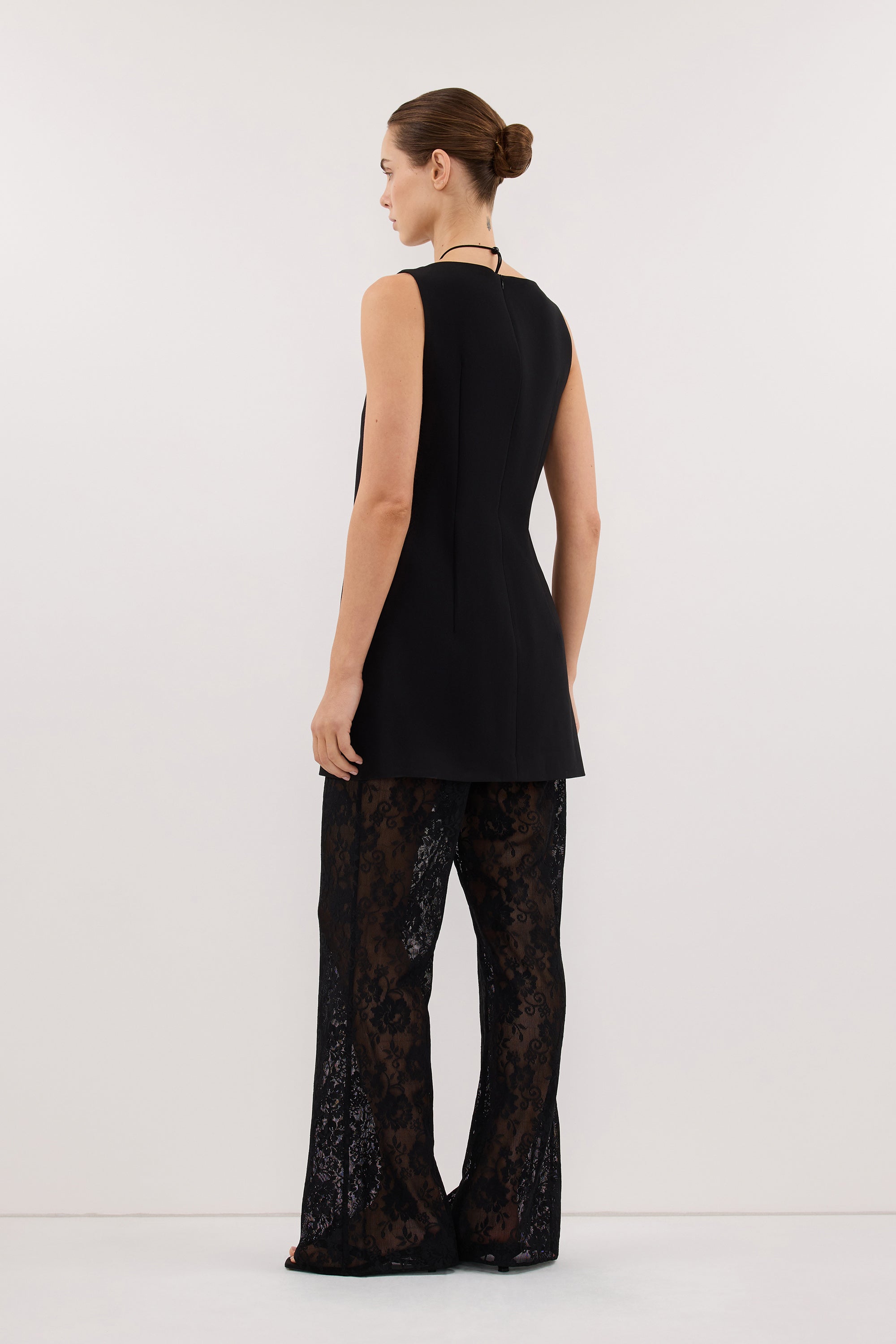 ROWIE BLACK SLEEVELESS BOAT NECK TUNIC TOP