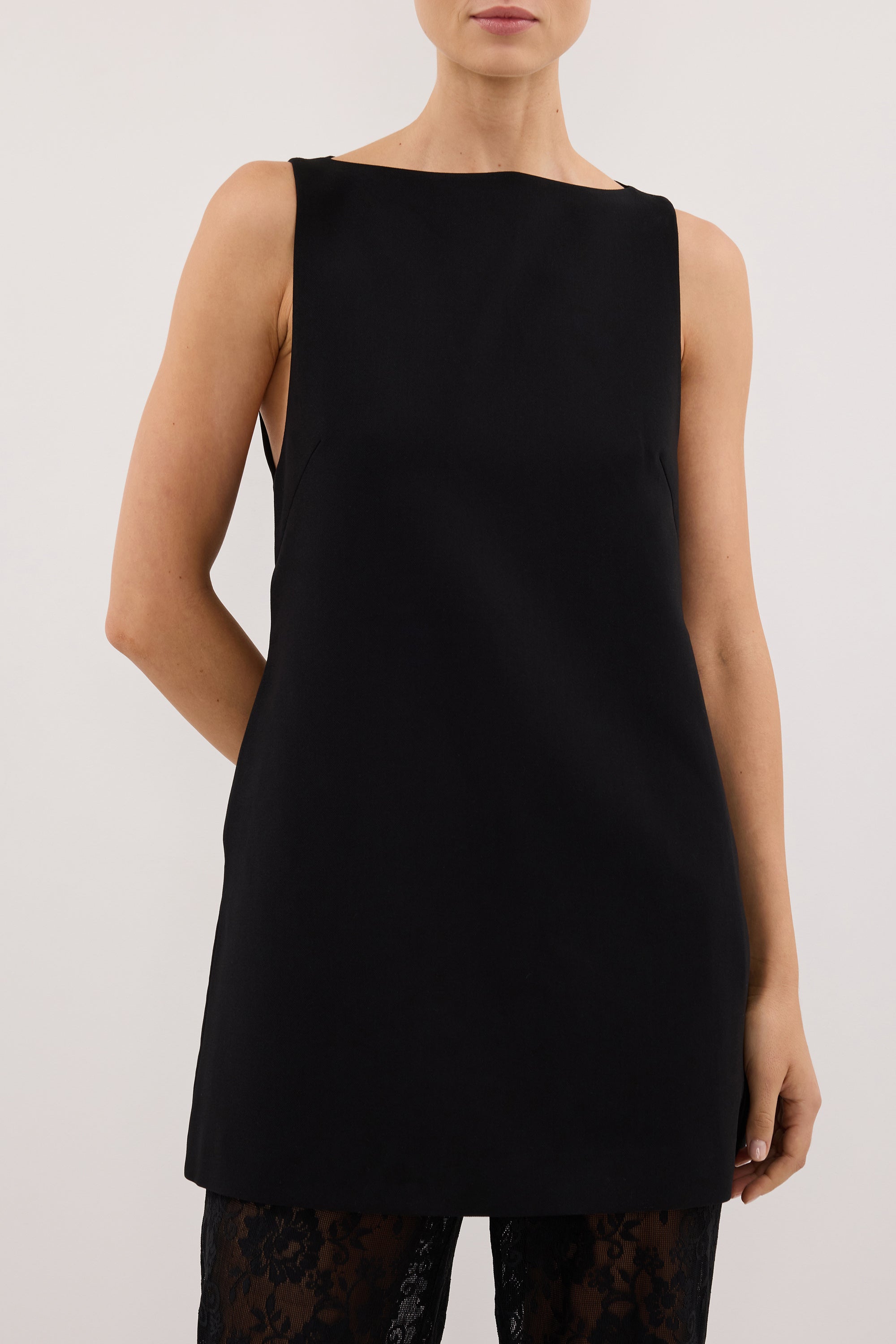 ROWIE BLACK SLEEVELESS BOAT NECK TUNIC TOP