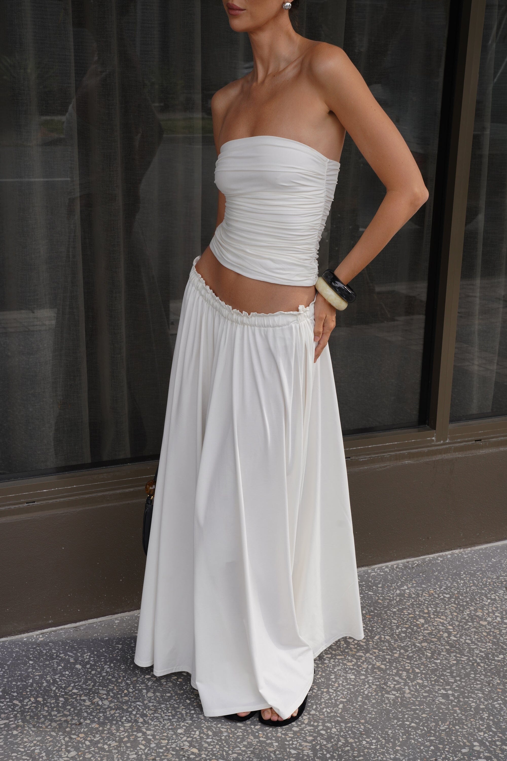 SHARI OFF WHITE BANDEAU TOP – DISSH