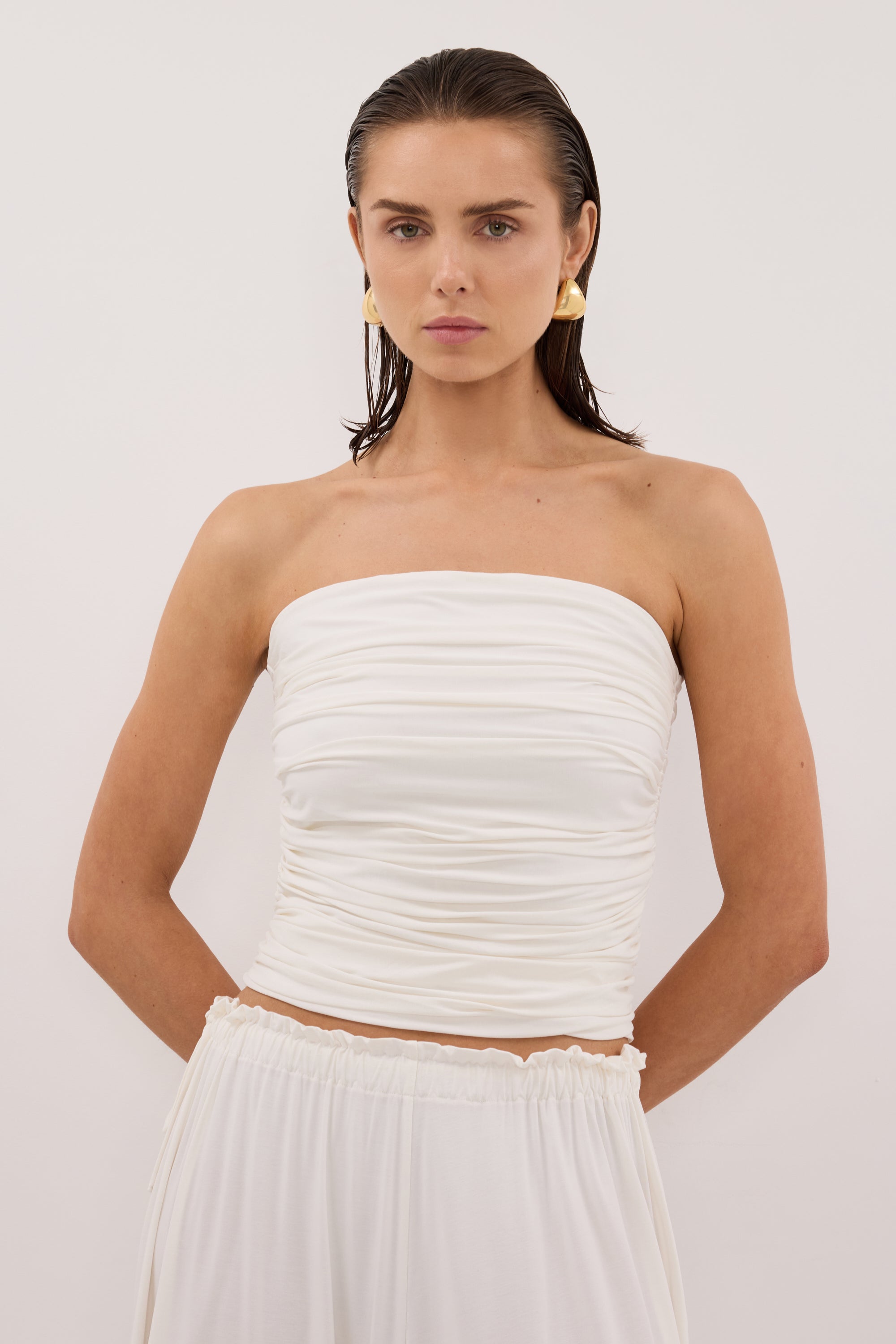 SHARI OFF WHITE STRAPLESS BANDEAU TOP