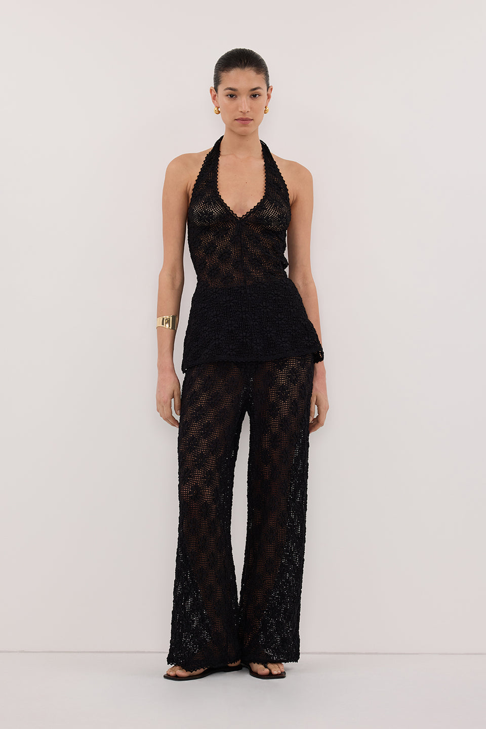 AGNES BLACK SLEEVELESS CROCHET HALTER TOP