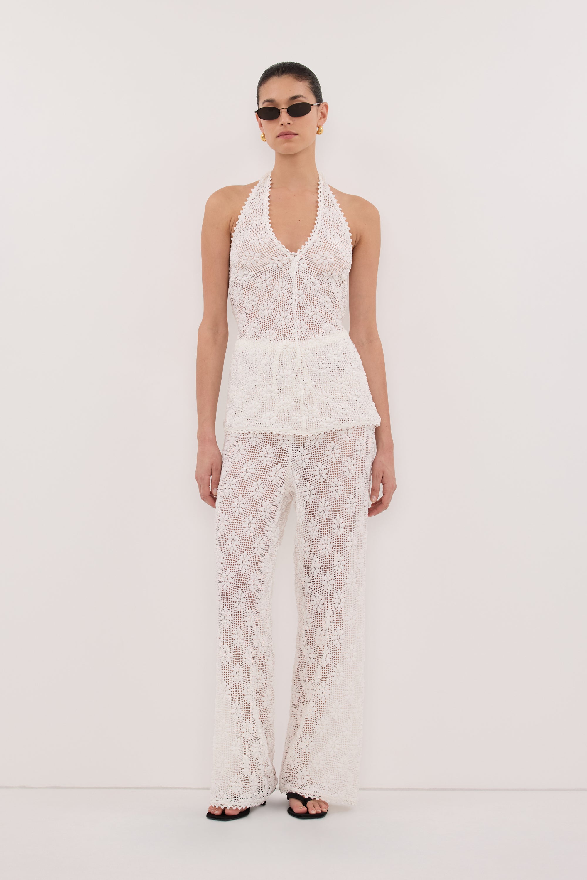 AGNES WHITE SLEEVELESS CROCHET HALTER TOP