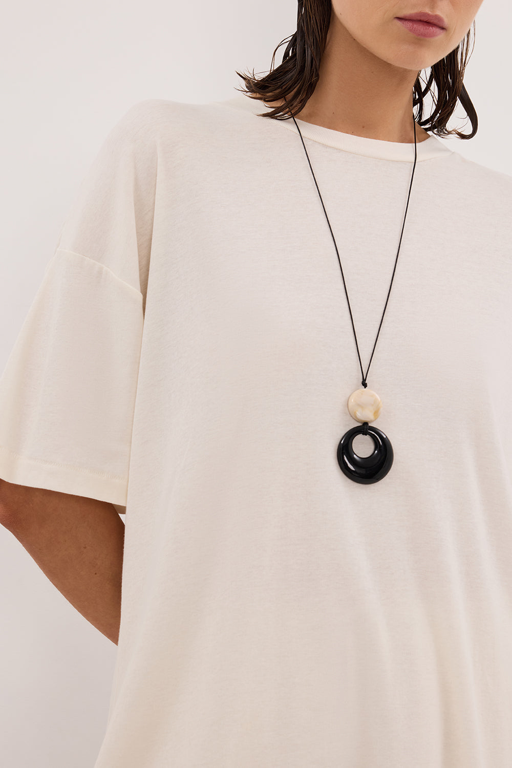 SLOANE CREAM COTTON LONGLINE TEE