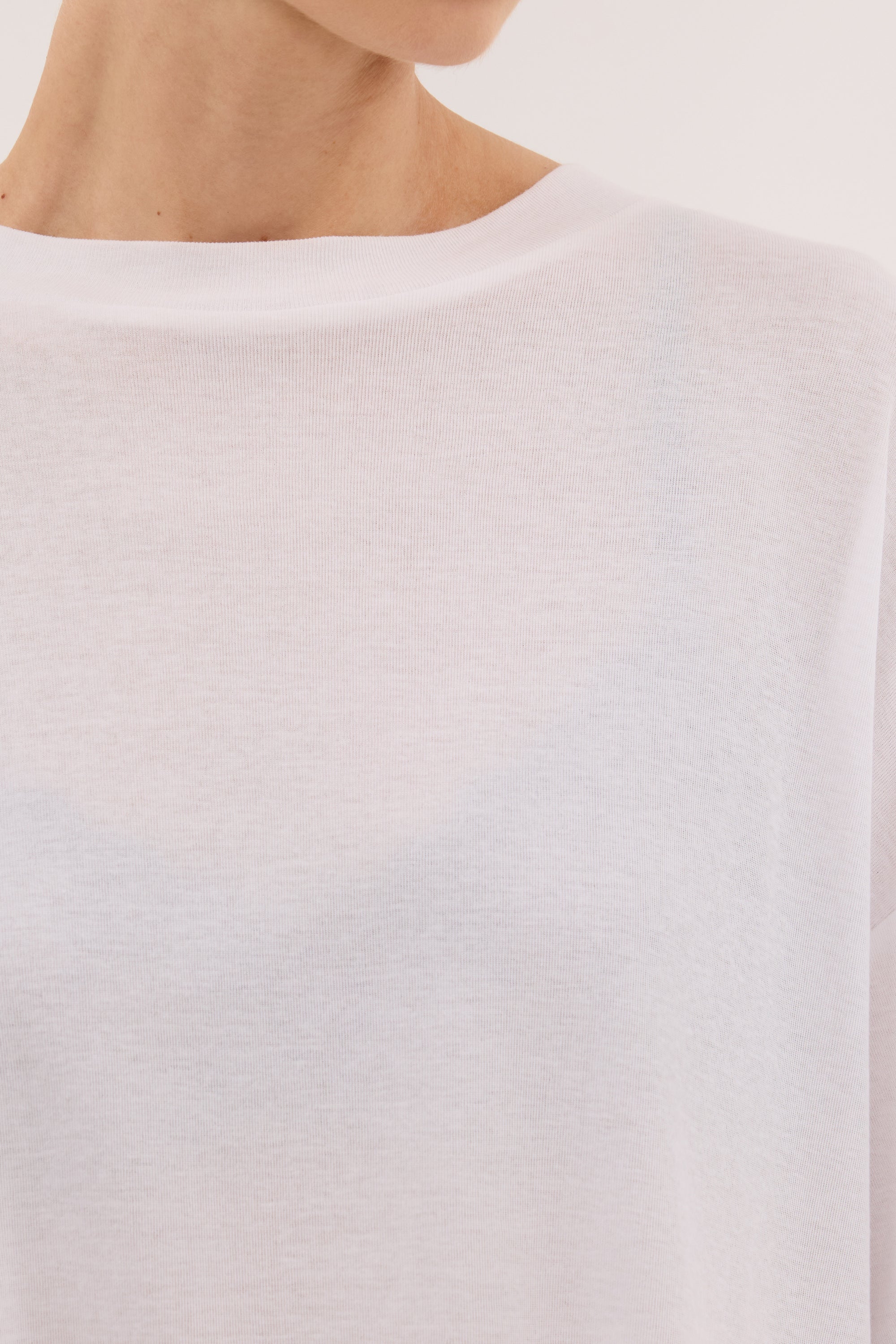 SLOANE WHITE COTTON LONGLINE TEE