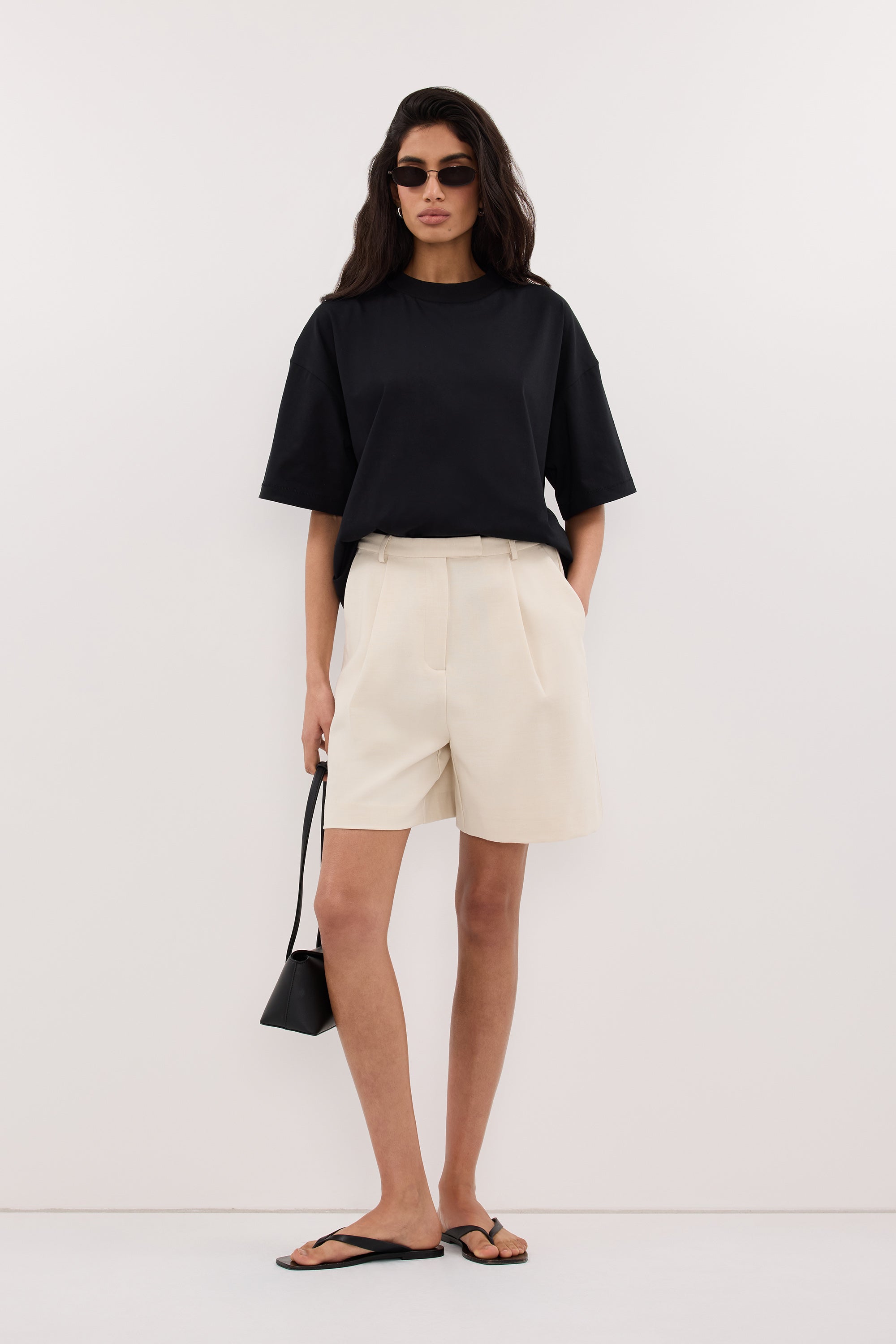 TYRA BLACK BOYFRIEND TEE