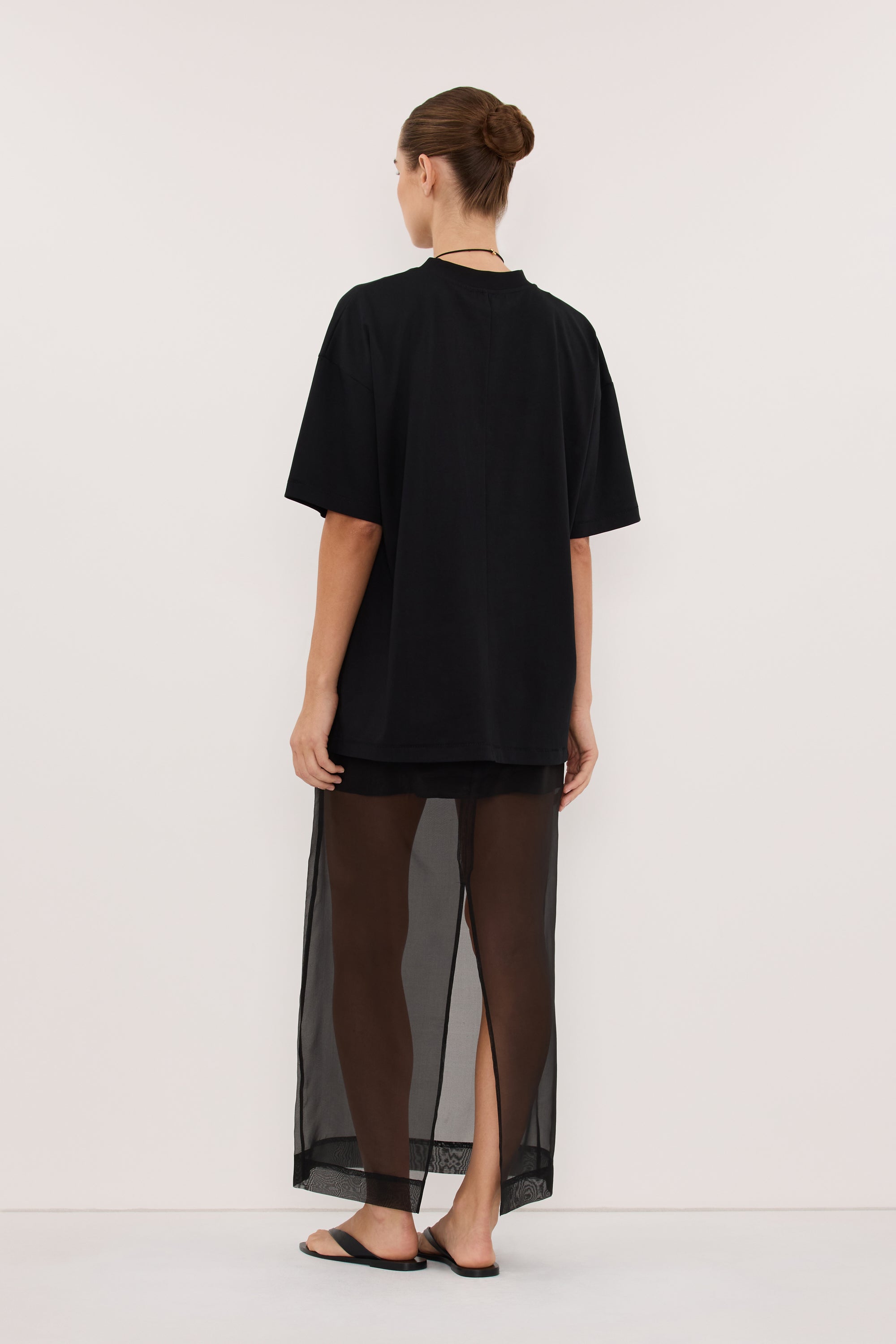 TYRA BLACK BOYFRIEND TEE