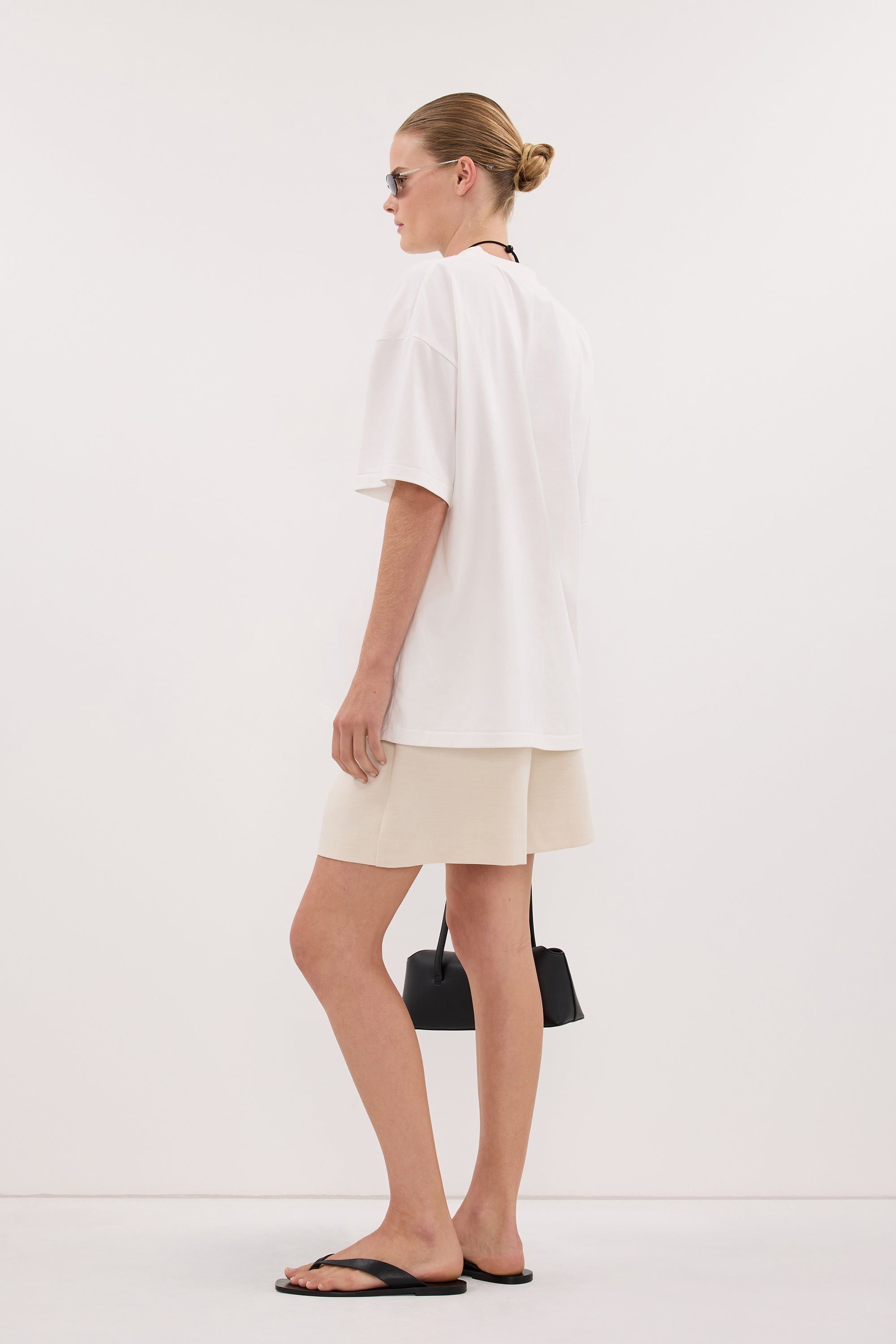 TYRA WHITE BOYFRIEND TEE