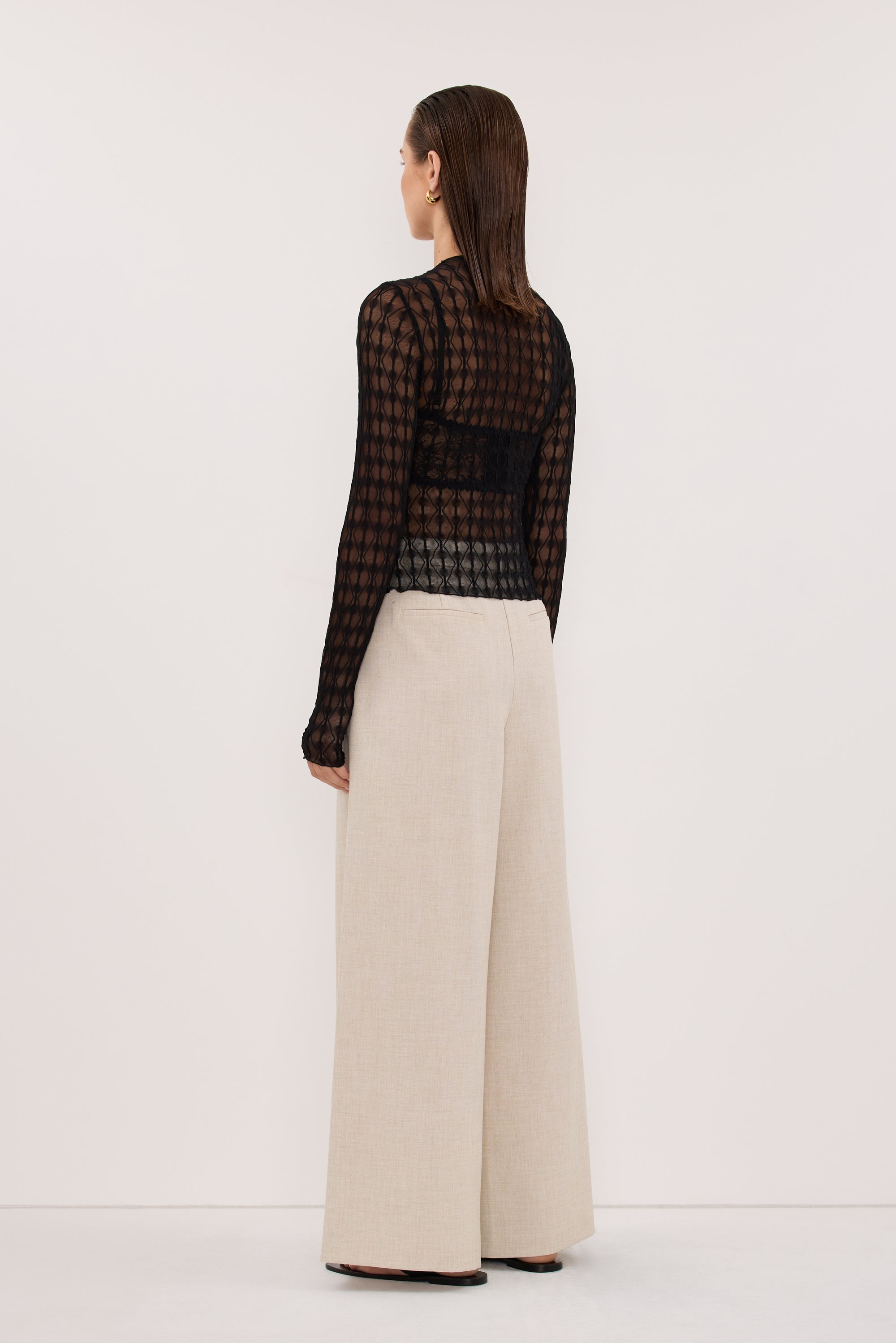 LEIA BLACK LONG SLEEVE LACE KNIT TOP