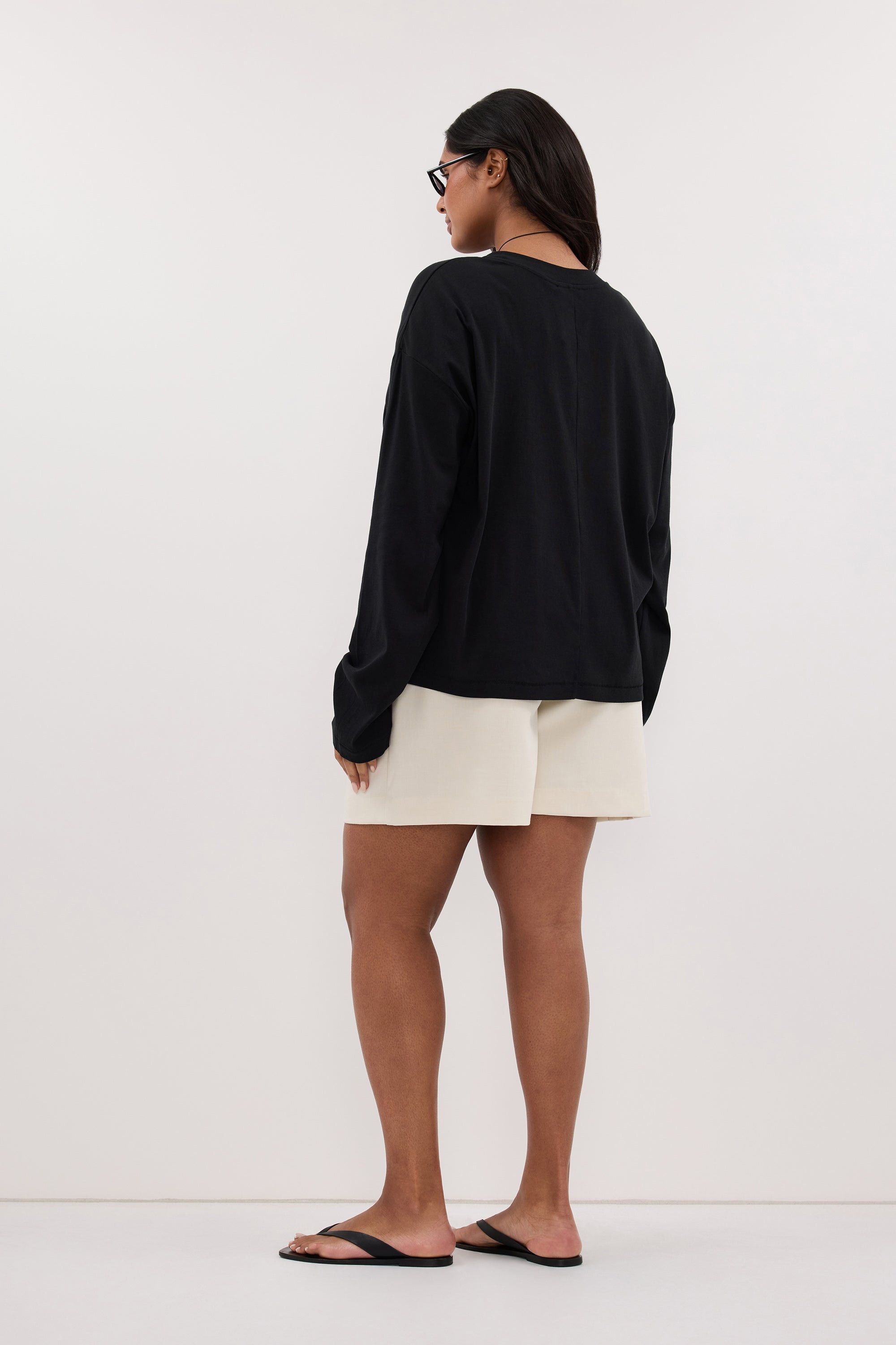 SLOANE BLACK LONG SLEEVE CREW KNIT TOP
