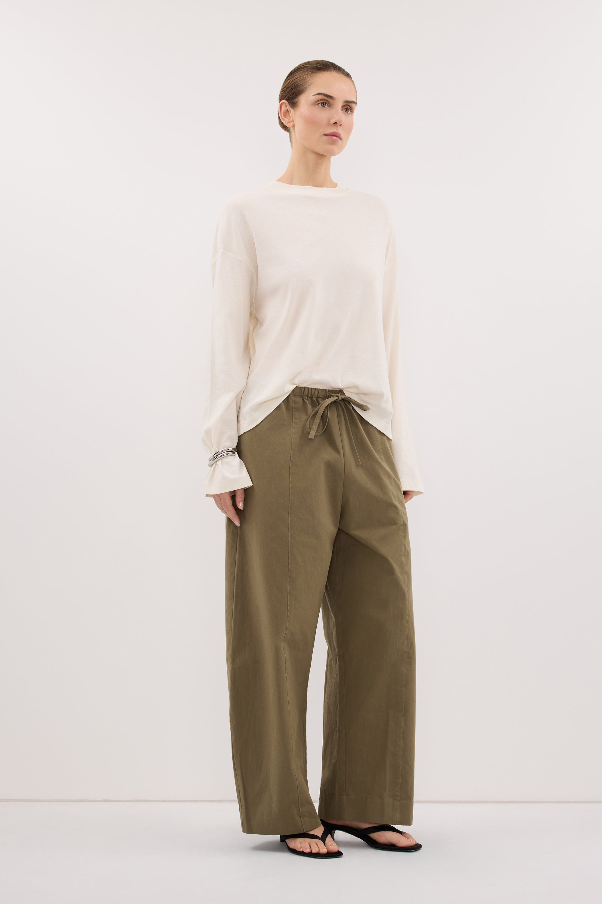 SLOANE CREAM LONG SLEEVE CREW KNIT TOP