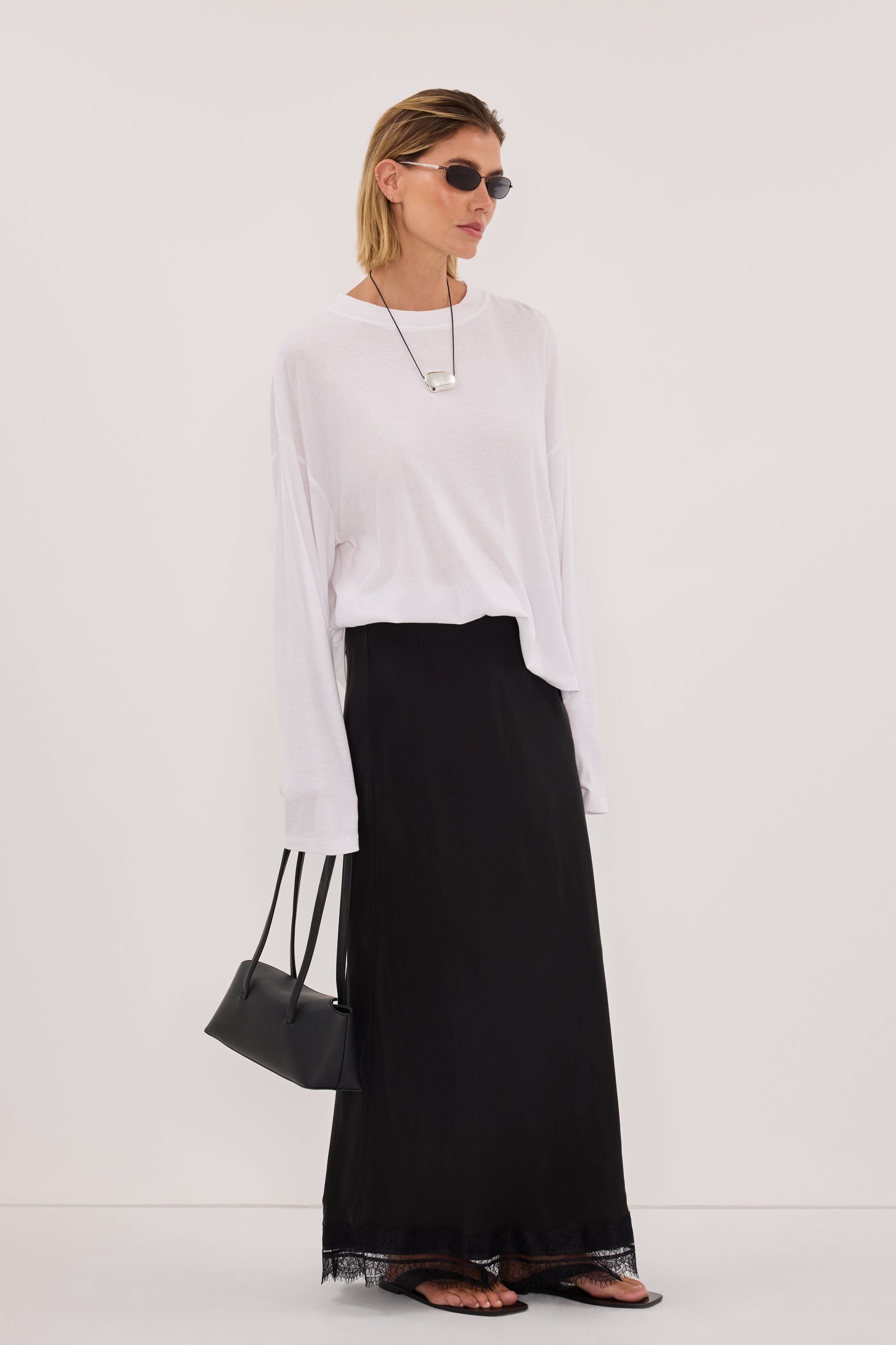 SLOANE WHITE SLEEVED CREW NECK KNIT – DISSH