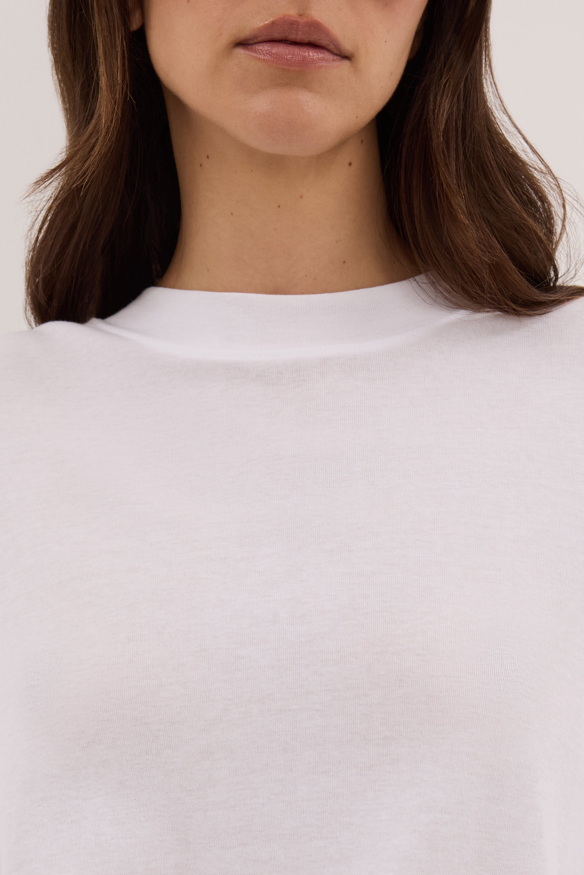 SLOANE WHITE LONG SLEEVE CREW KNIT TOP