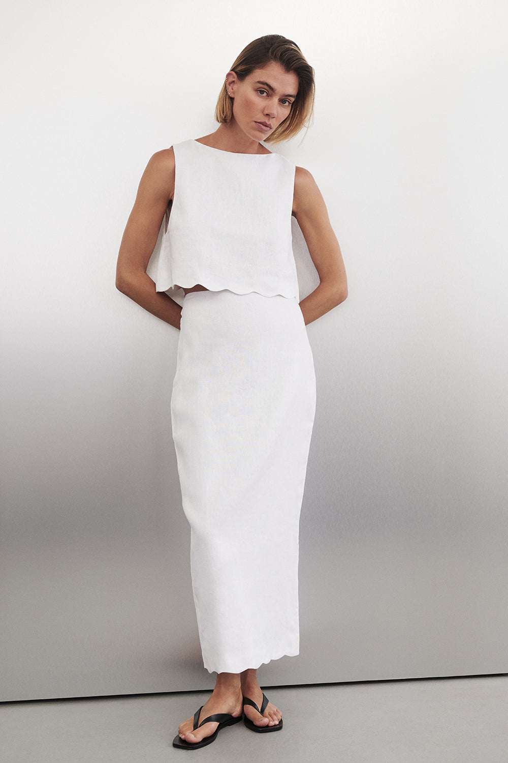 LELA WHITE LINEN CROP TOP